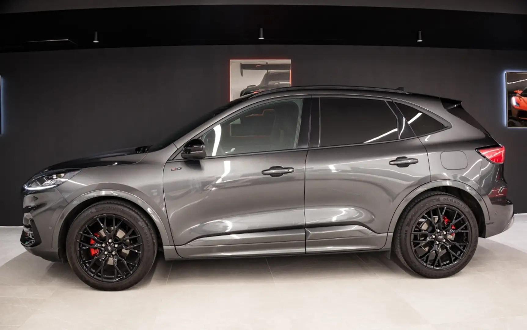 Ford Kuga 1.5 EcoBoost ST-Line X FWD 150 Gris - 2