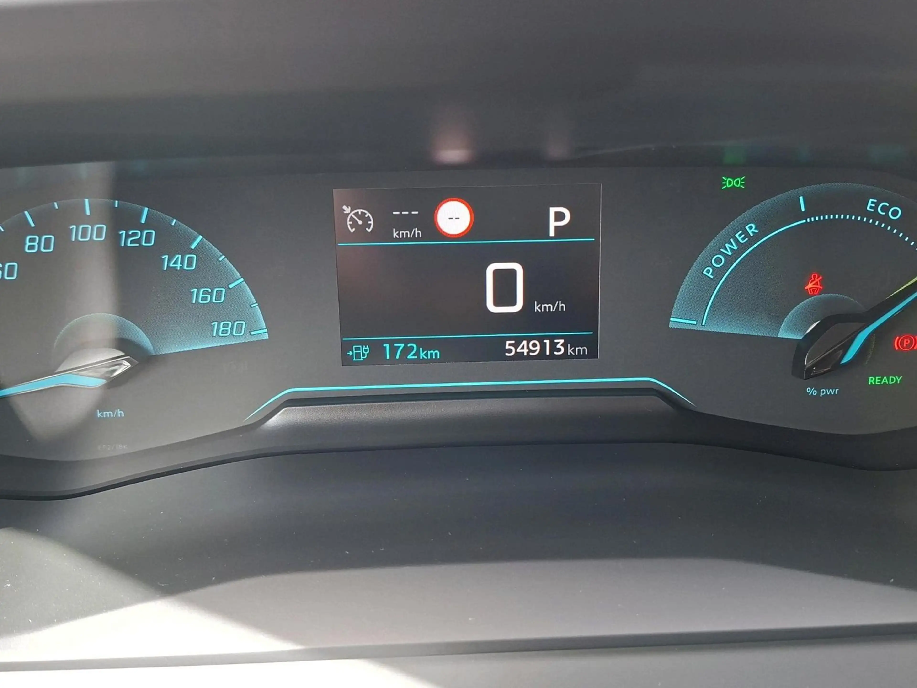 Peugeot e-208 Active Pack Elektromotor 136 SHZ — photo 10