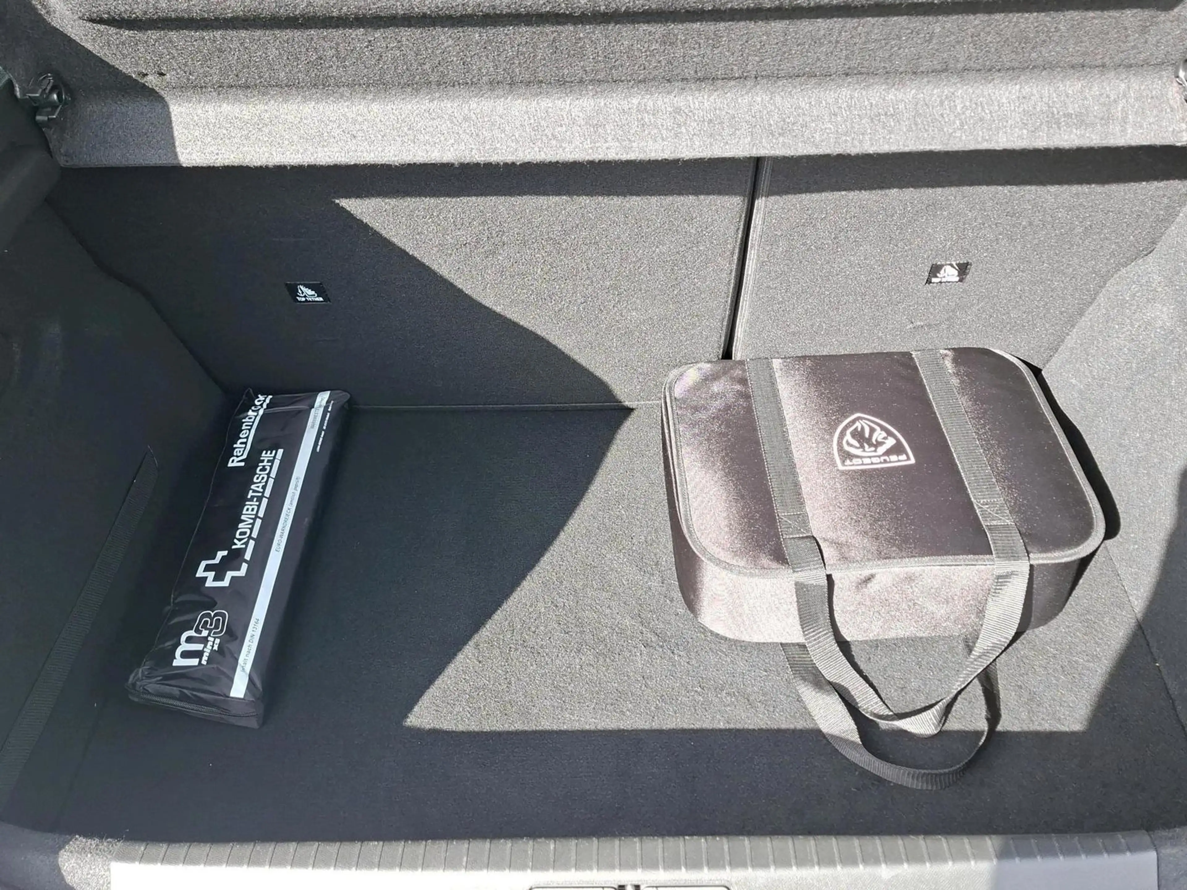 Peugeot e-208 Active Pack Elektromotor 136 SHZ — photo 5