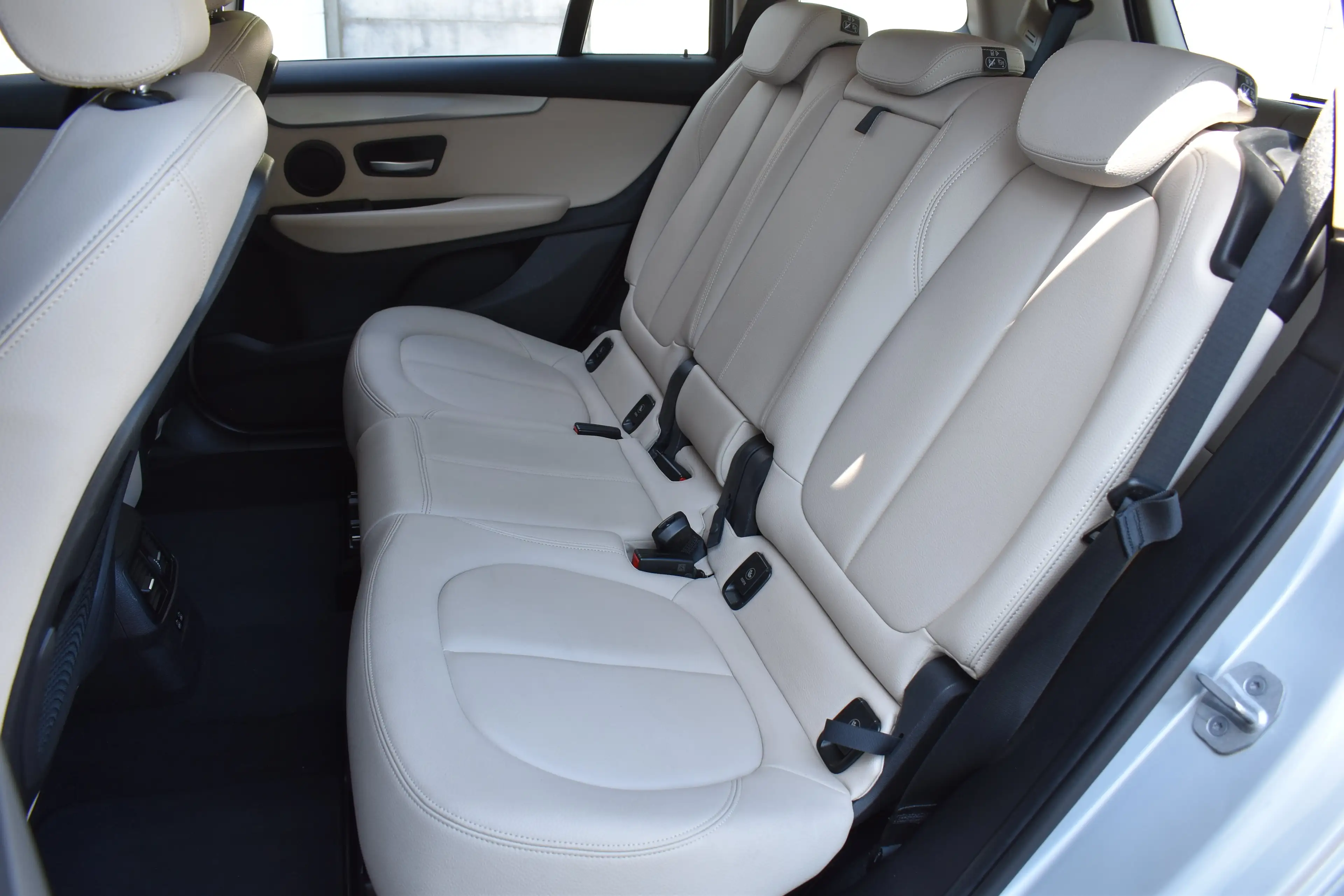 BMW 216 FACELIFT - 7 places - Cuir, Navi, Automatique — photo 12