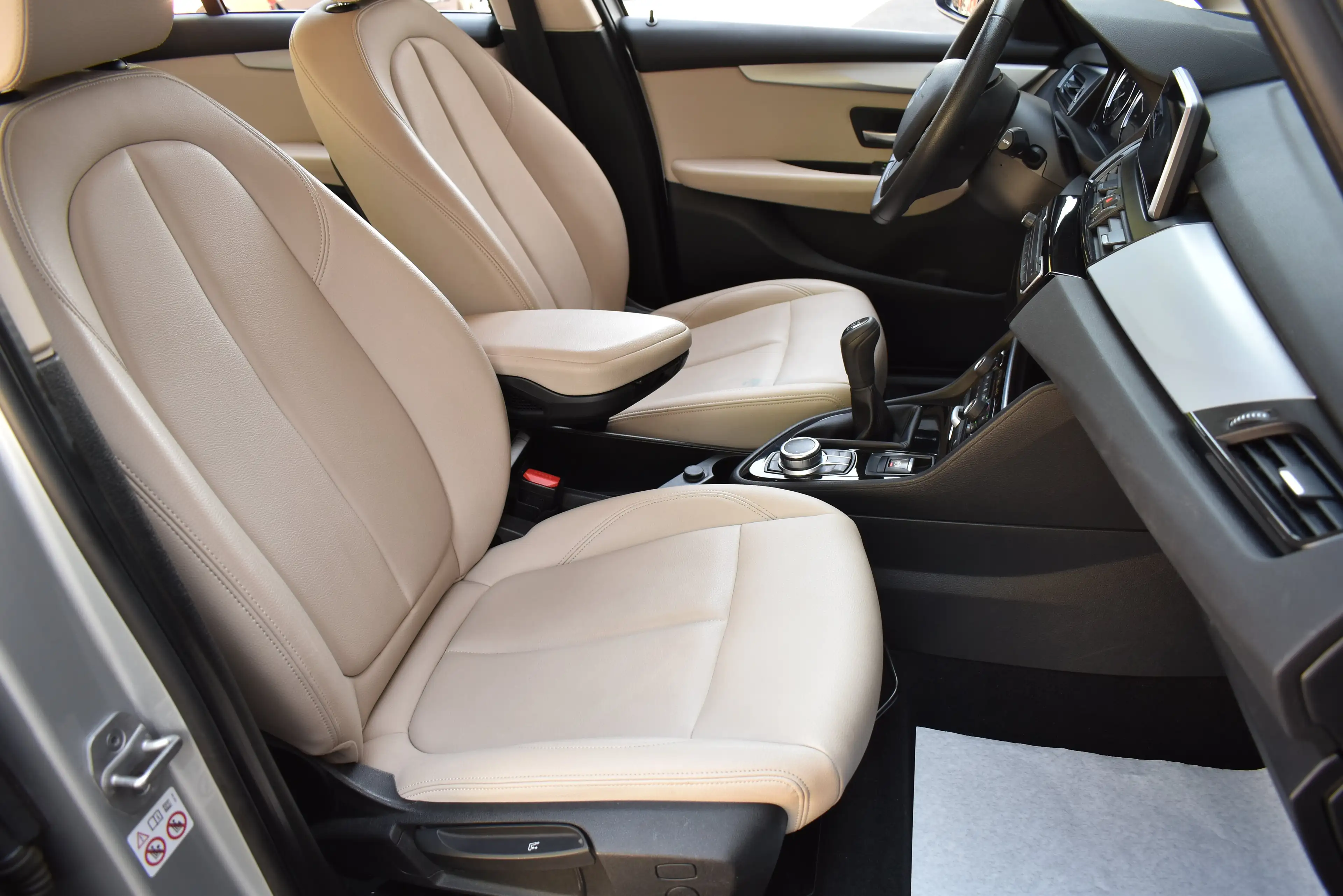 BMW 216 FACELIFT - 7 places - Cuir, Navi, Automatique — photo 15