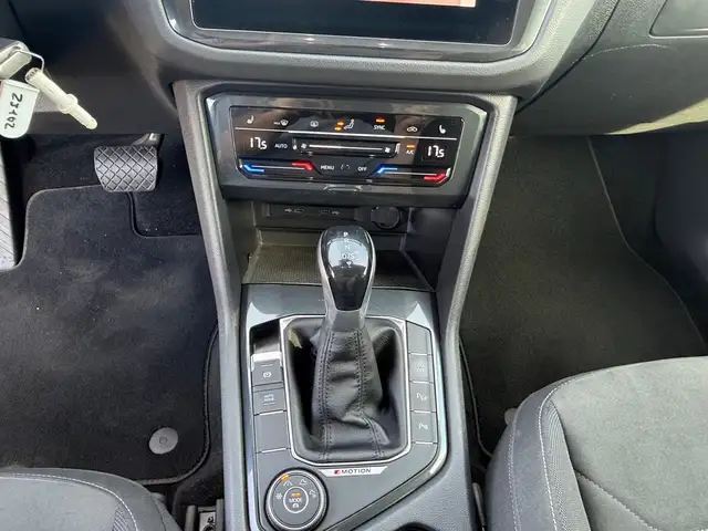 Volkswagen Tiguan view 9