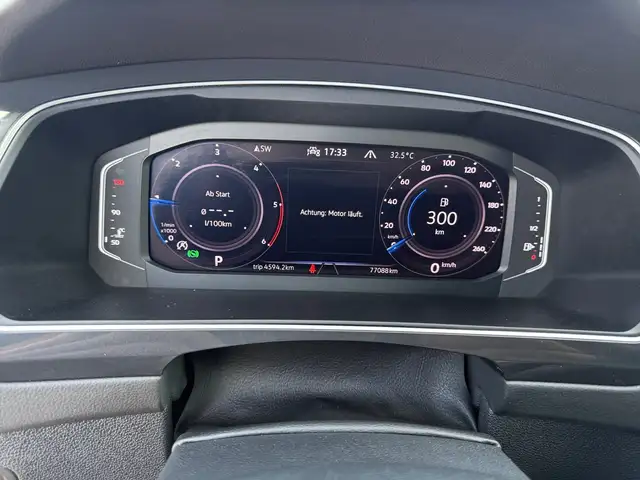 Volkswagen Tiguan view 12