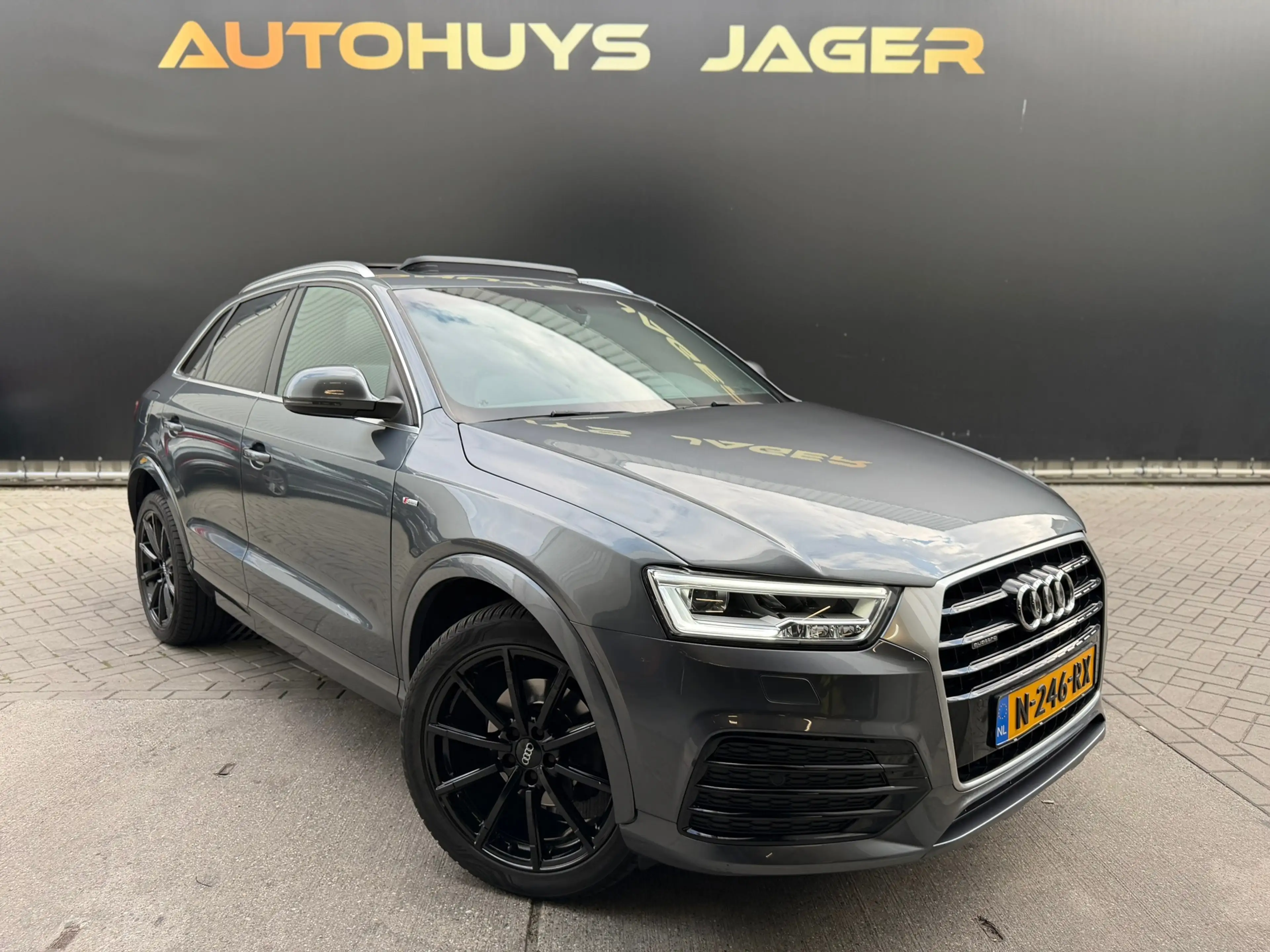 Audi Q3 2.0 TFSI Quattro Pano Dodehoek Camera Elek.Stoel K — photo 11