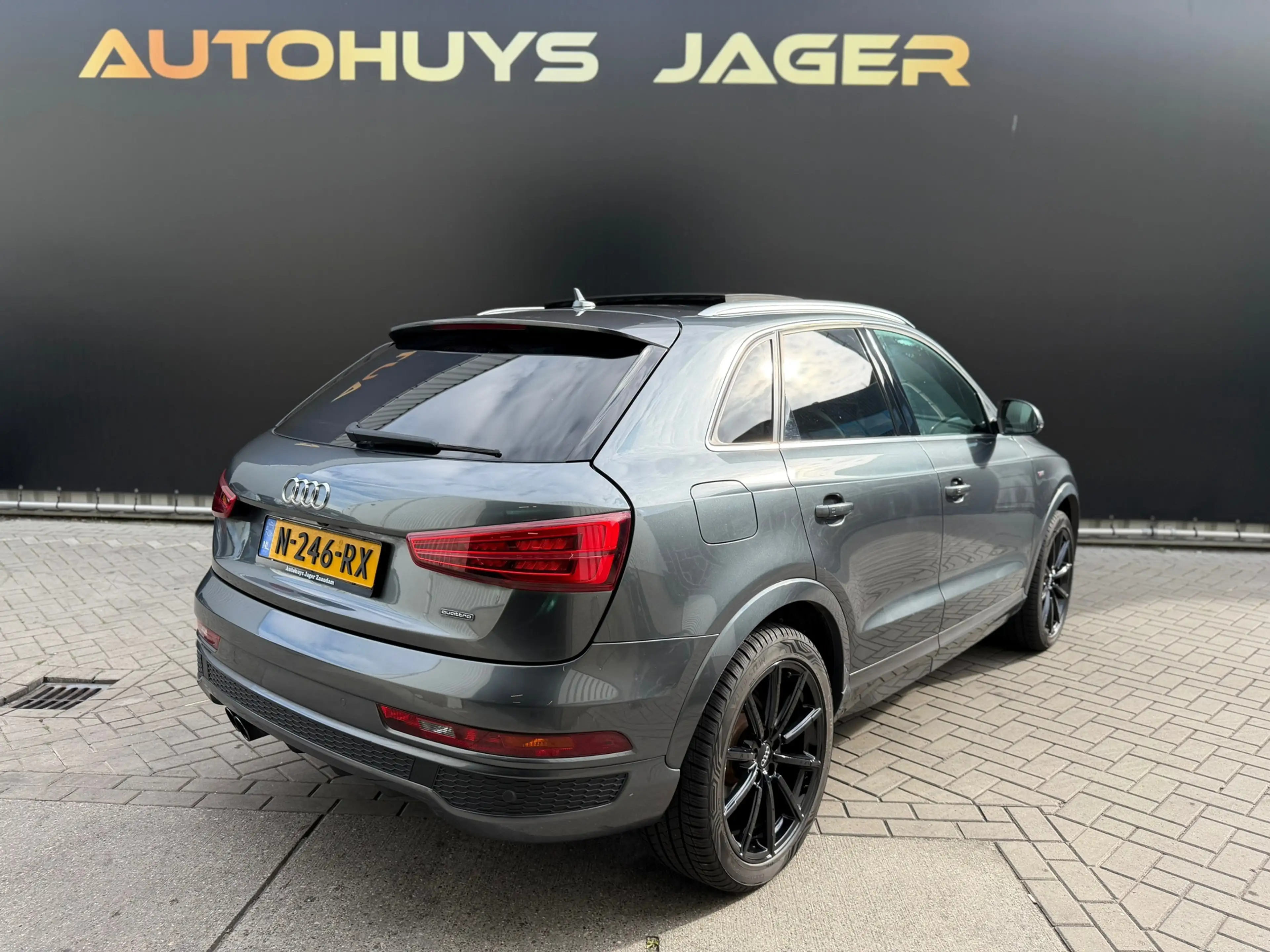 Audi Q3 2.0 TFSI Quattro Pano Dodehoek Camera Elek.Stoel K — photo 9