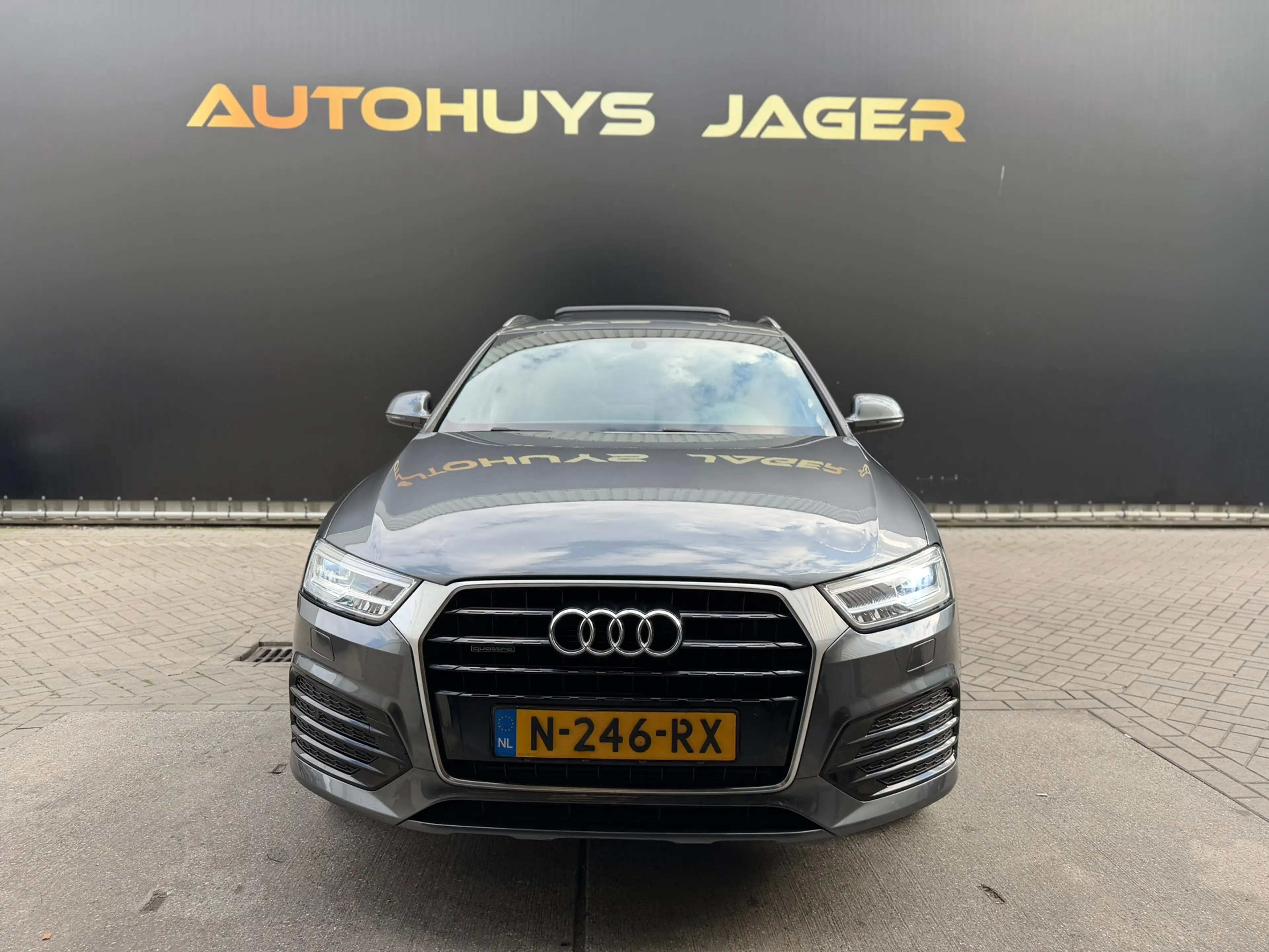 Audi Q3 2.0 TFSI Quattro Pano Dodehoek Camera Elek.Stoel K — photo 12