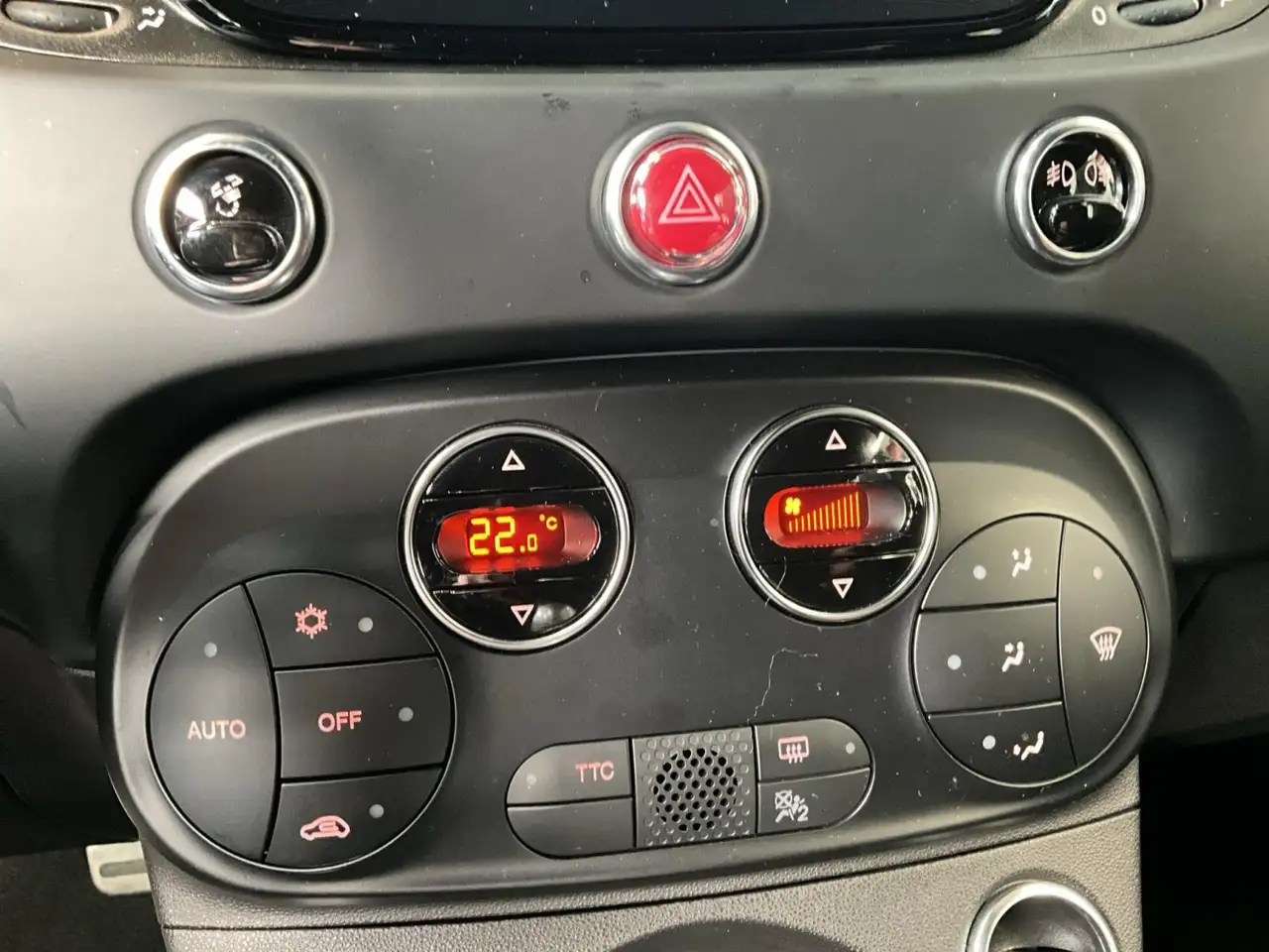 Abarth 695 Competitzione+sabelt+Navi 18