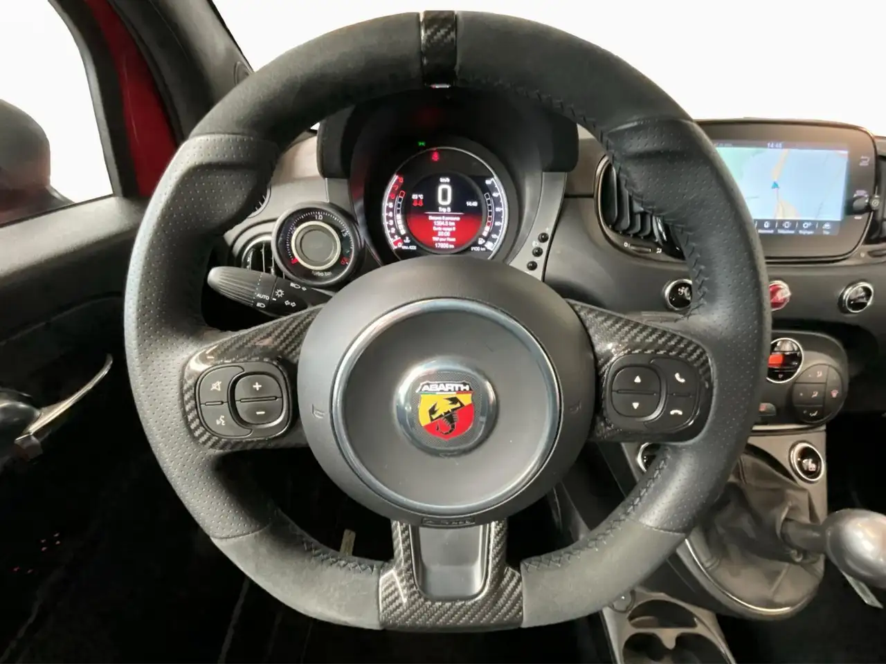 Abarth 695 Competitzione+sabelt+Navi 10