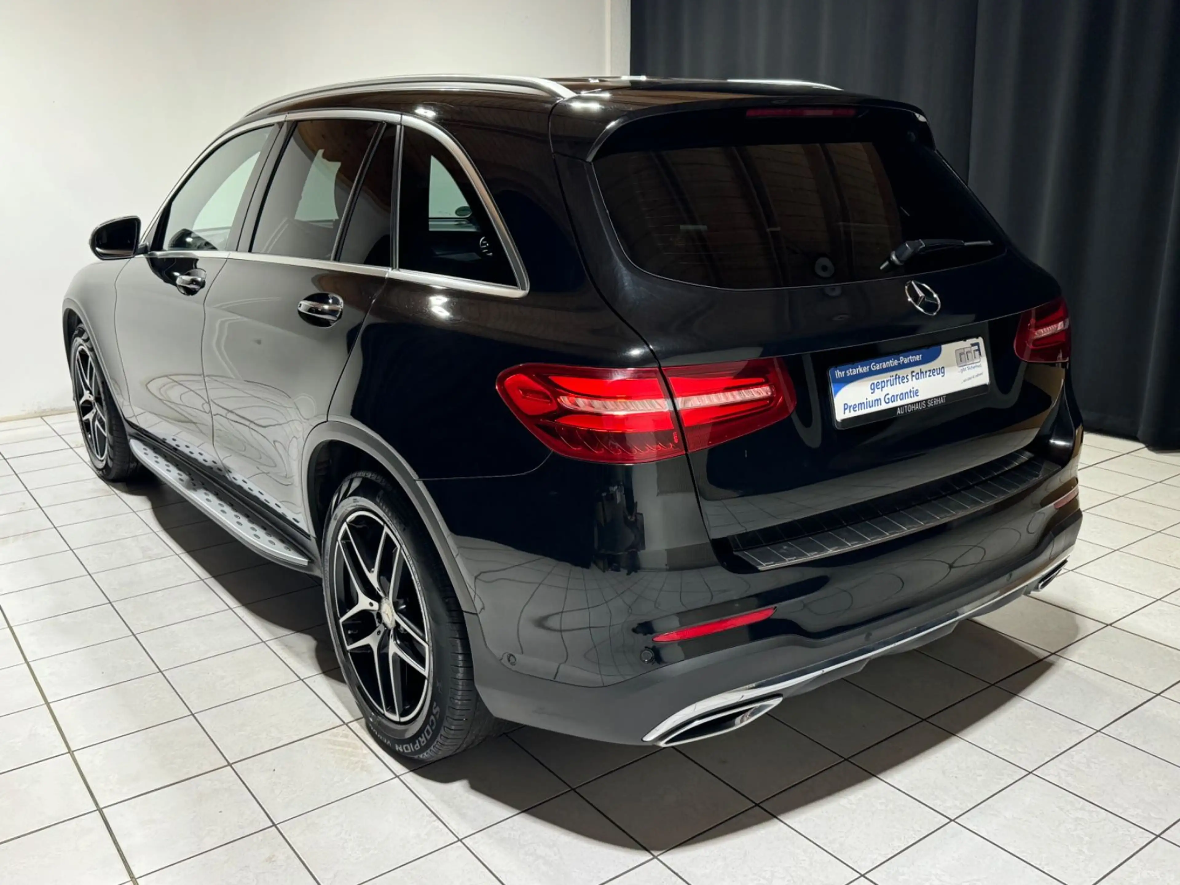 Mercedes-Benz GLC 250 d 4Matic AMG Line *DISTRONIC*360°*LED* — photo 5