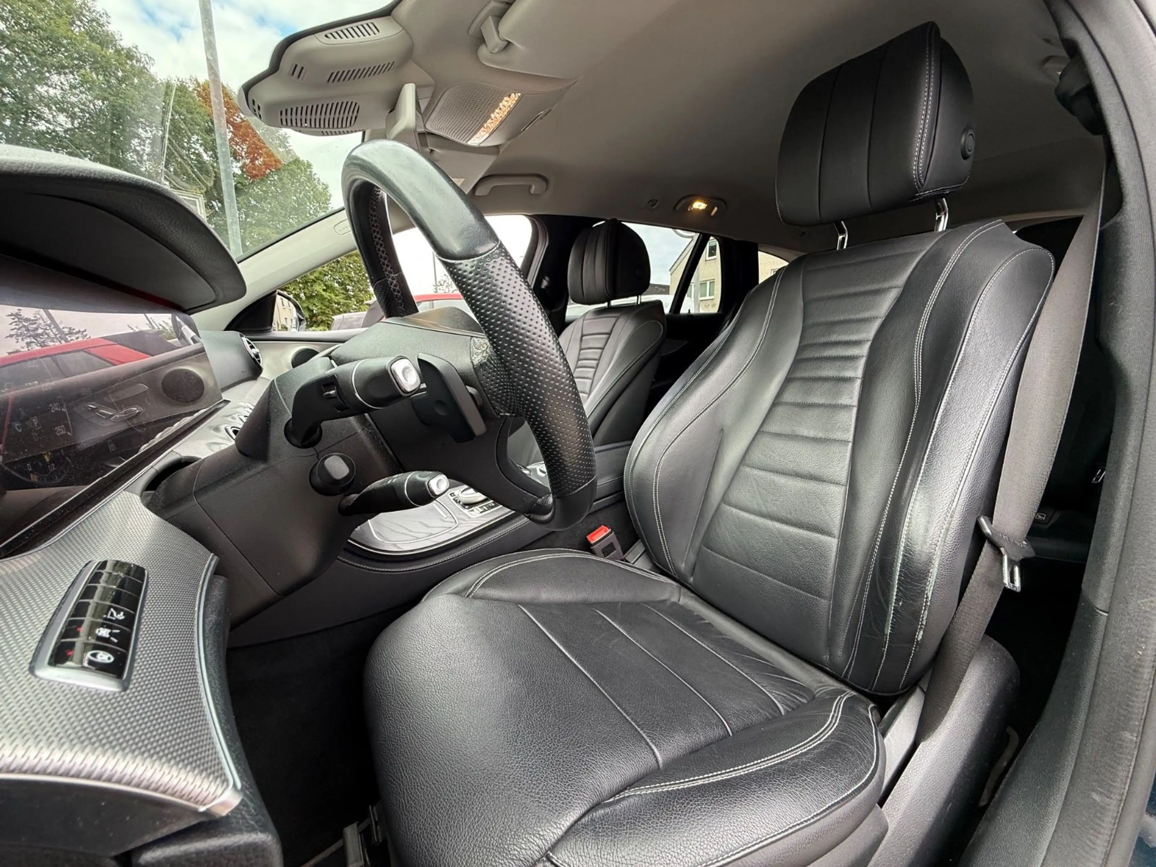 Mercedes-Benz E 350 E350Td AVANTGARDE *DISTRO*360°KAM*AHK*WIDESCREEN — photo 36