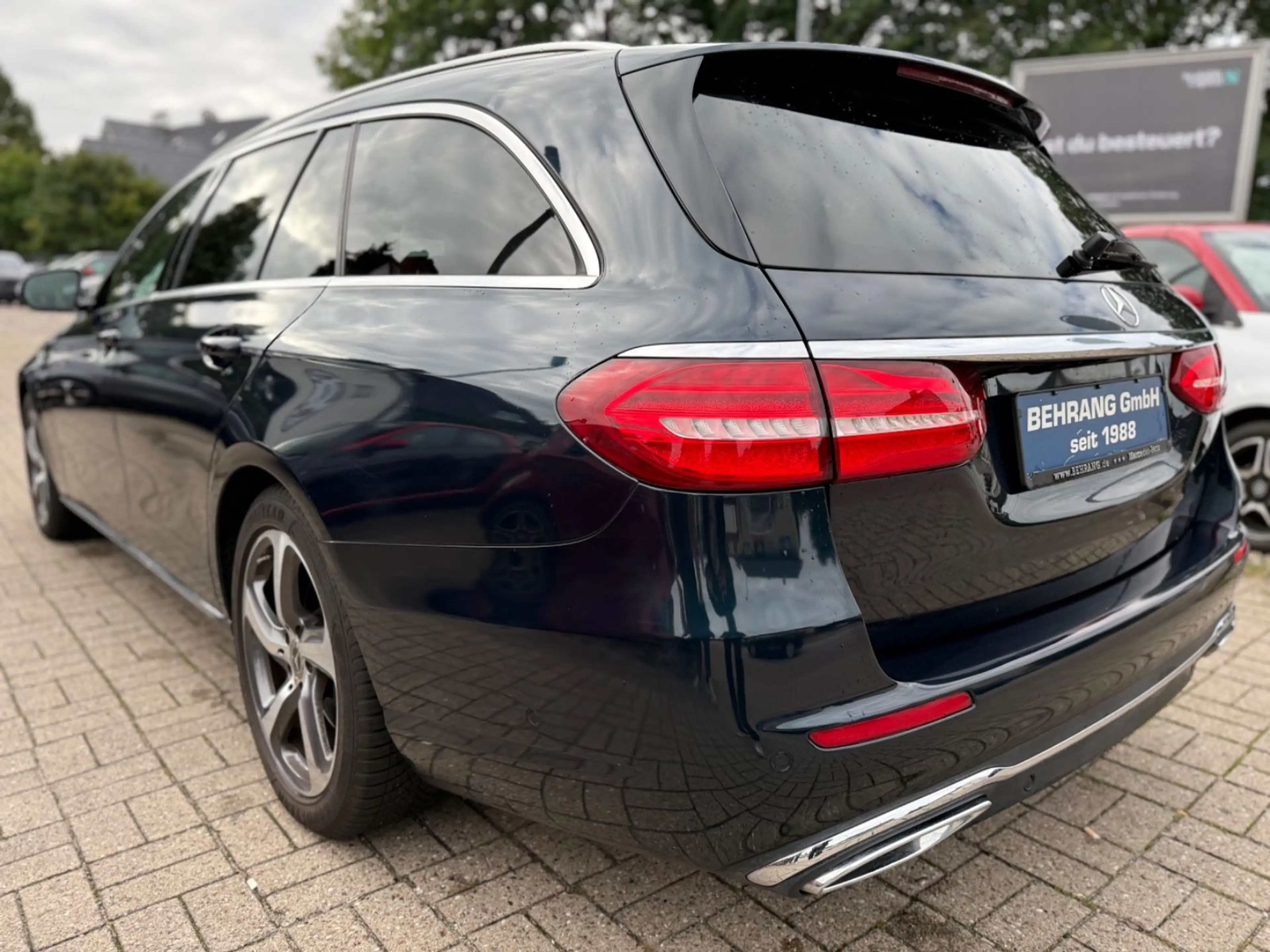 Mercedes-Benz E 350 E350Td AVANTGARDE *DISTRO*360°KAM*AHK*WIDESCREEN — photo 46