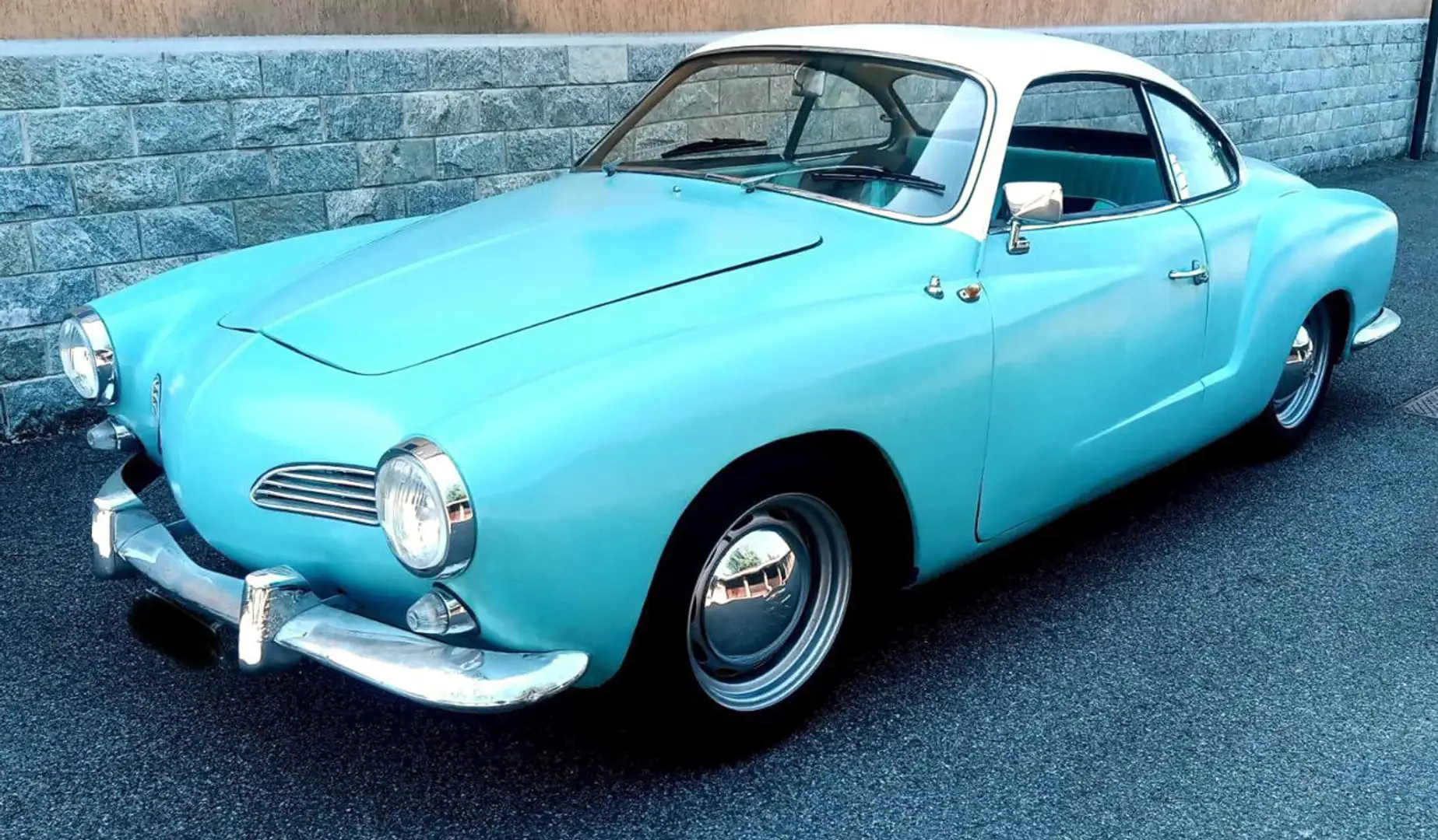 Volkswagen Karmann Ghia - 1