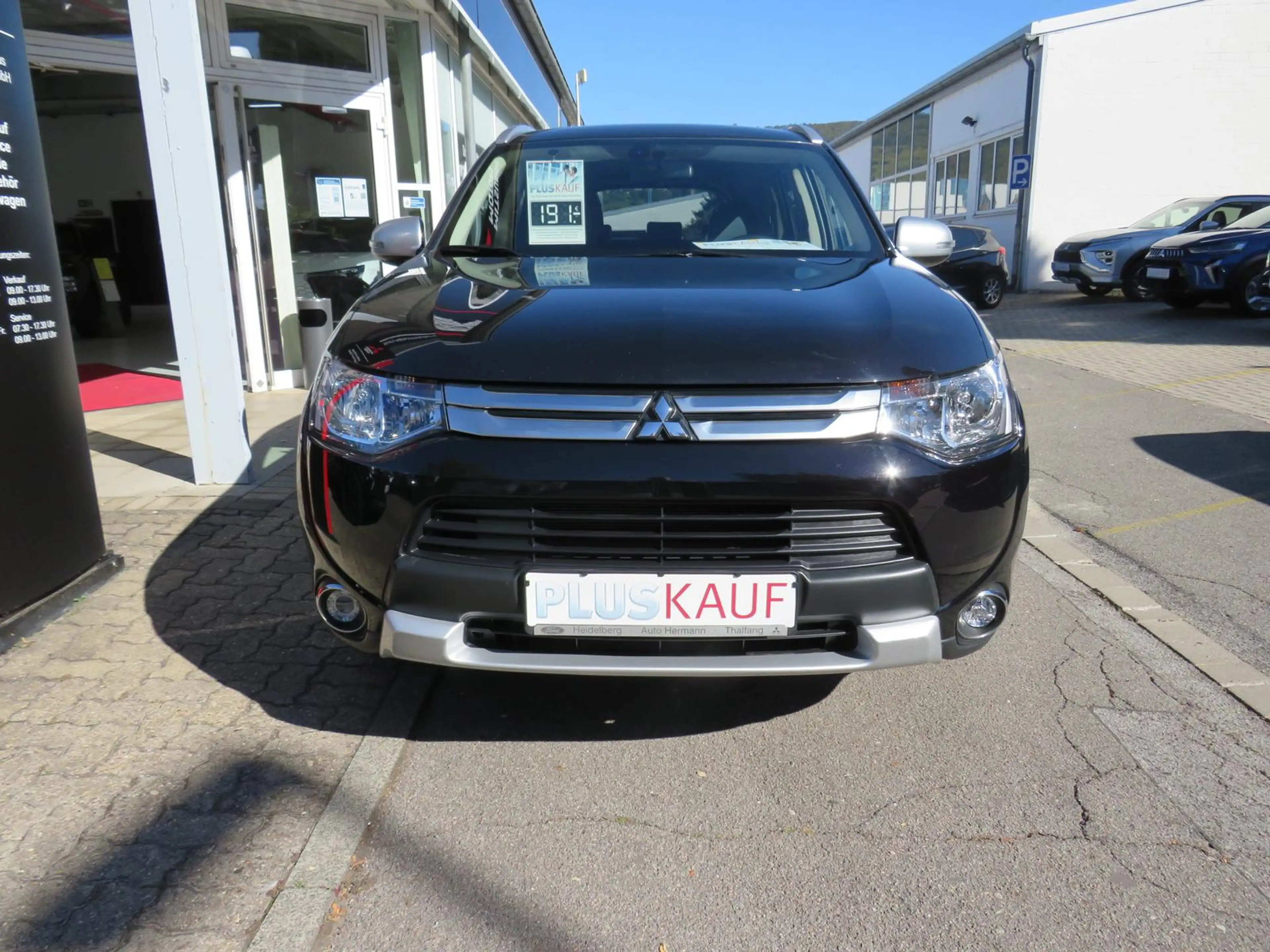 Mitsubishi Outlander Diamant Edition 4WD — photo 5