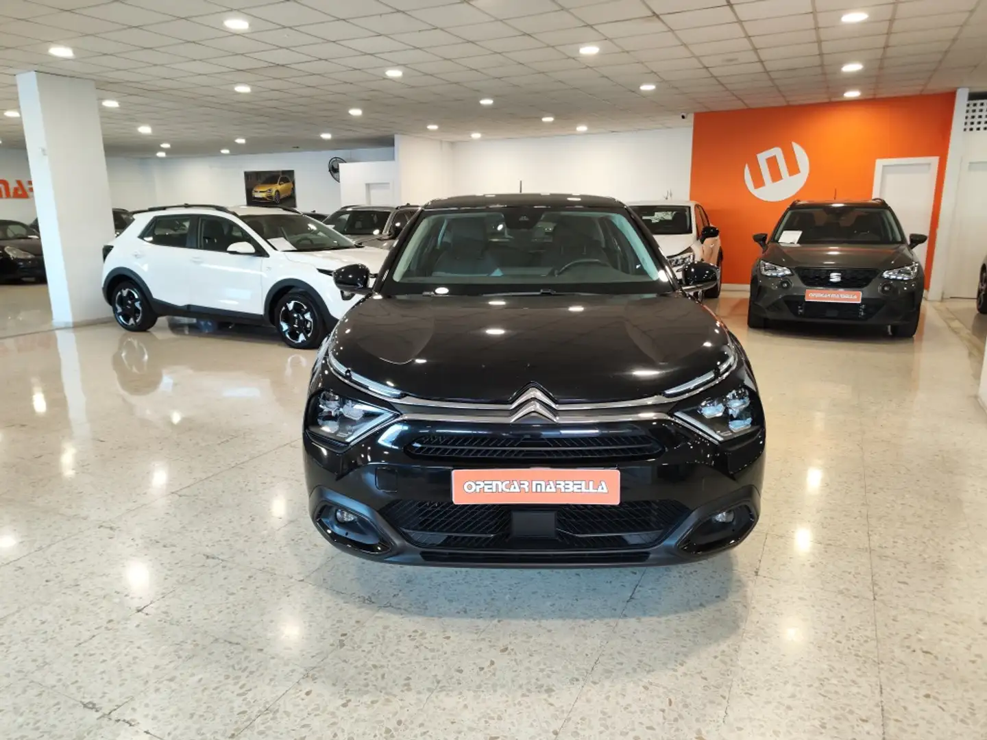Citroen C4 1.2 PureTech Plus S&S 130 Negro - 2