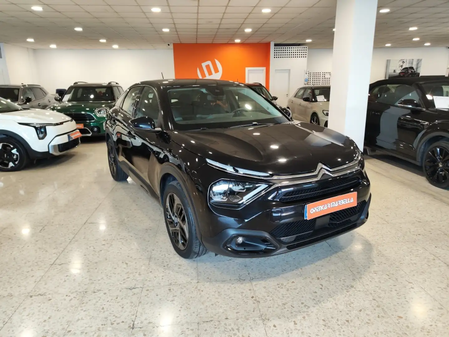 Citroen C4 1.2 PureTech Plus S&S 130 Negro - 1