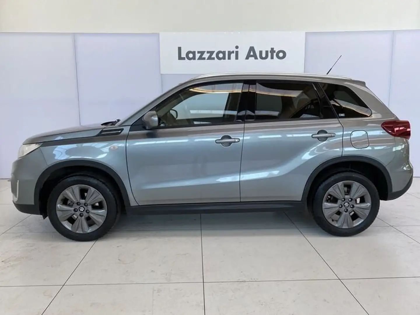 Suzuki Vitara 1.0 Boosterjet 4WD Allgrip Cool Šedá - 2