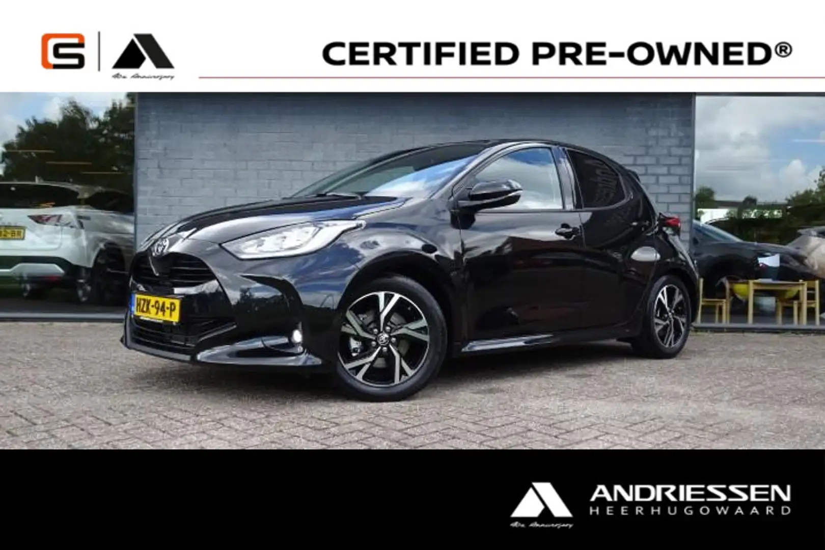 Toyota Yaris 1.5 Hybrid 116pk CVT Dynamic | Adaptive Cruise Con Schwarz - 1