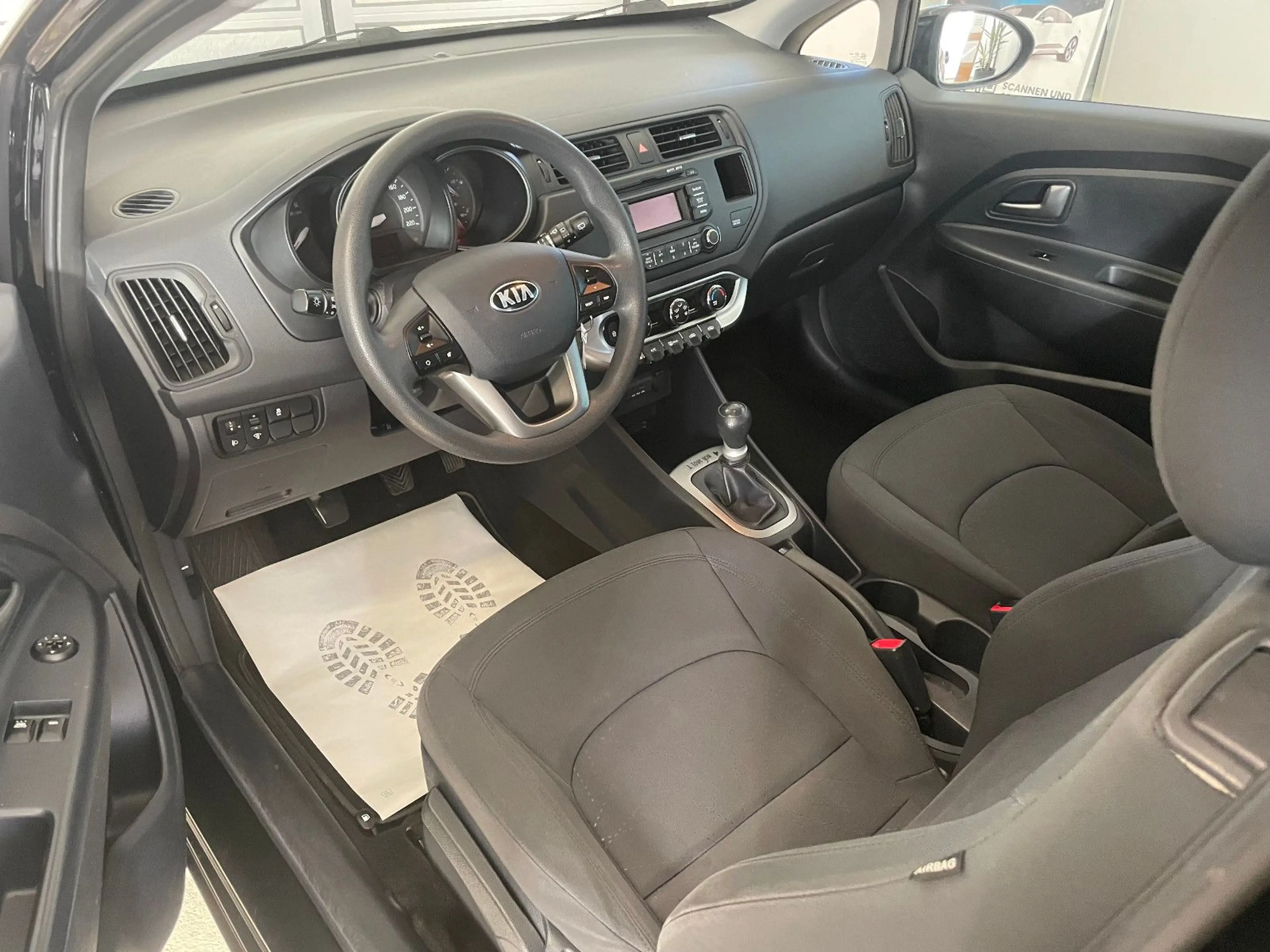 Kia Rio Edition 7 — photo 4