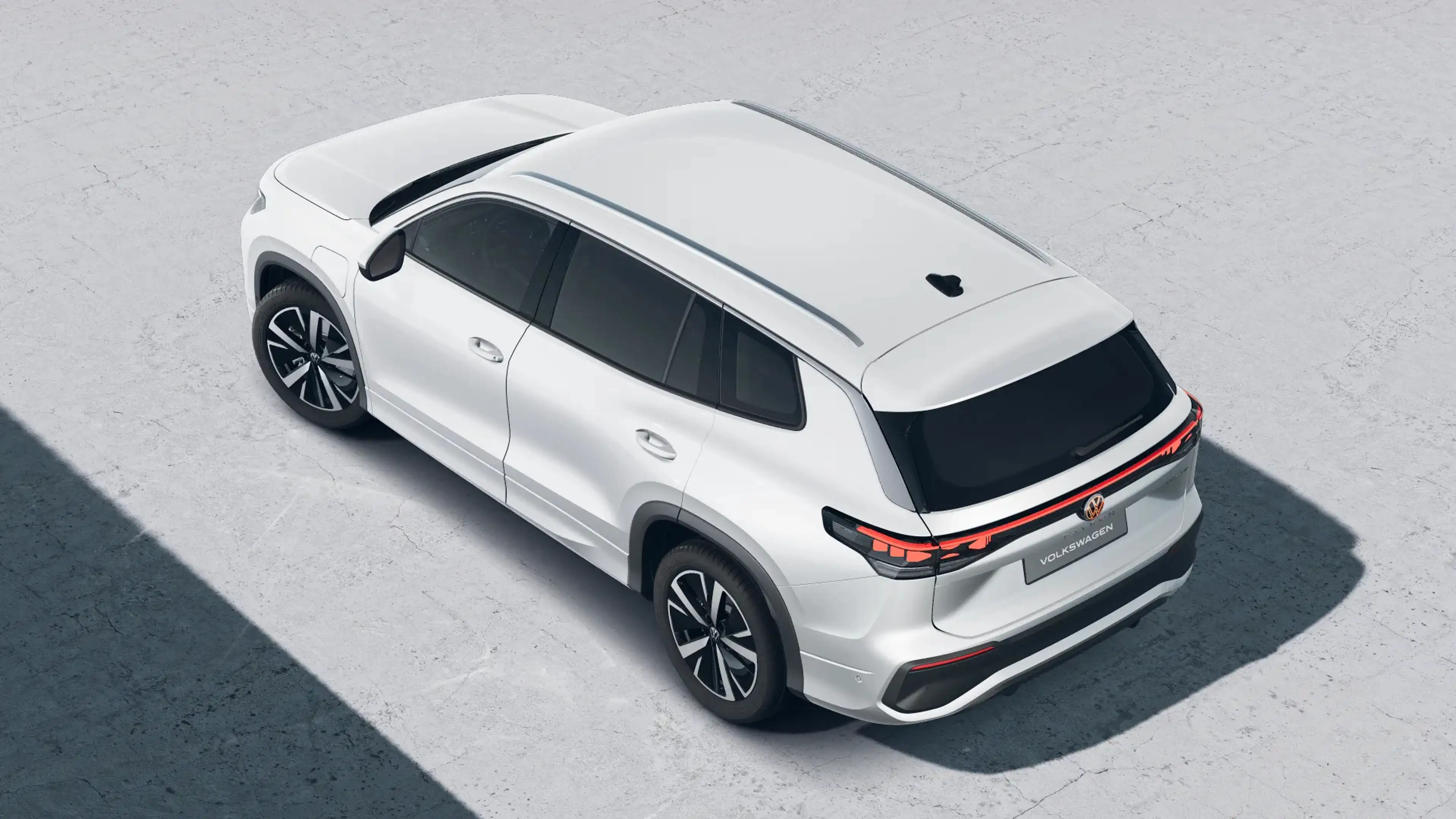 Volkswagen Tayron 1.5 eHybrid 204 6DSG Life Edition | 'App-Connect' — photo 7