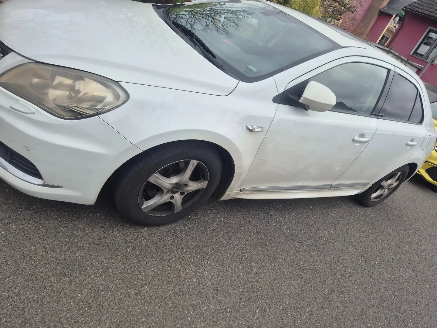 Suzuki Kizashi Kizashi 2.4 4x4 CVT Sport Weiß - 2