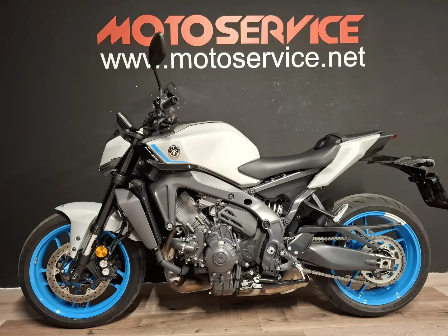 Yamaha MT-09 Y-AMT Bianco - 1