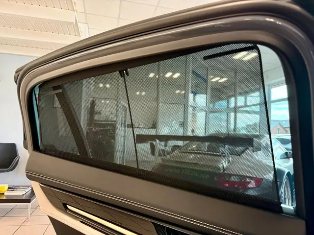 Porsche Panamera view 10