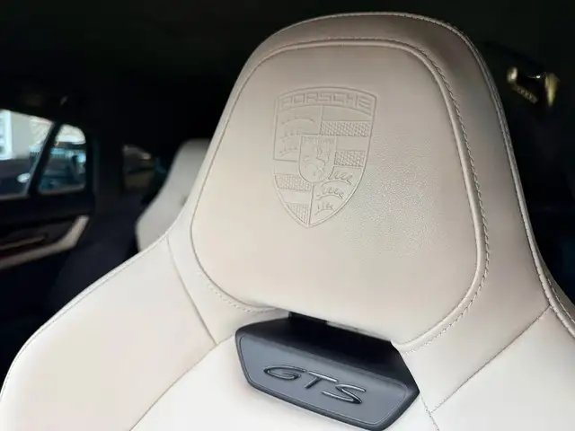 Porsche Panamera view 7