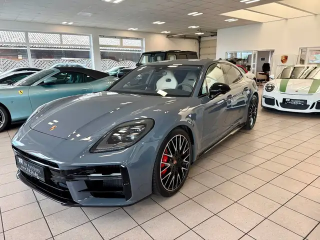 Porsche Panamera view 2