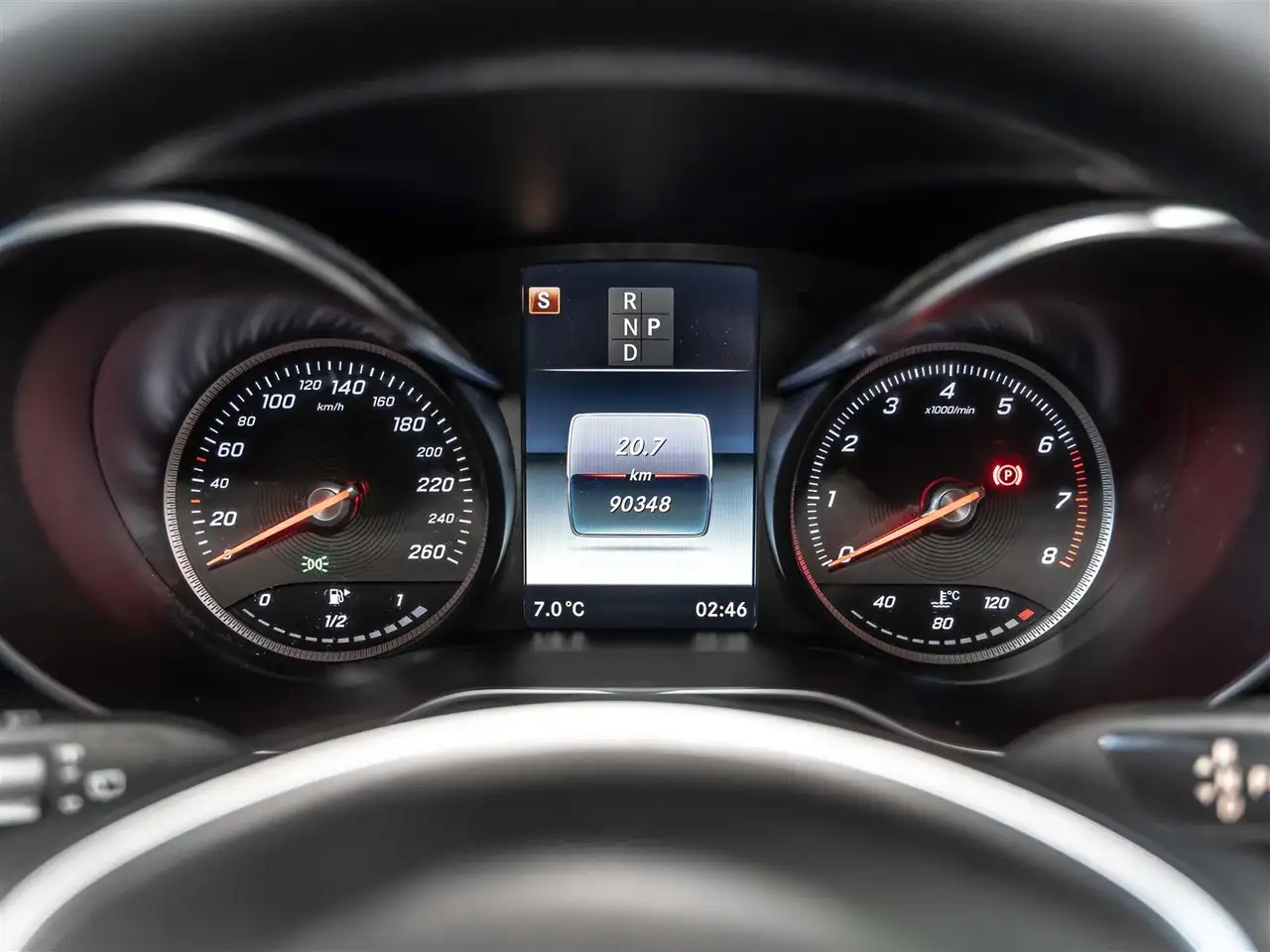 Mercedes-Benz GLC снимка Mercedes-Benz GLC