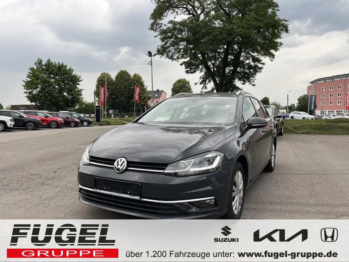 Volkswagen Golf 2.0 TDI DSG Highline Navi|LED|Winter|ACC|Massage Grau - 1