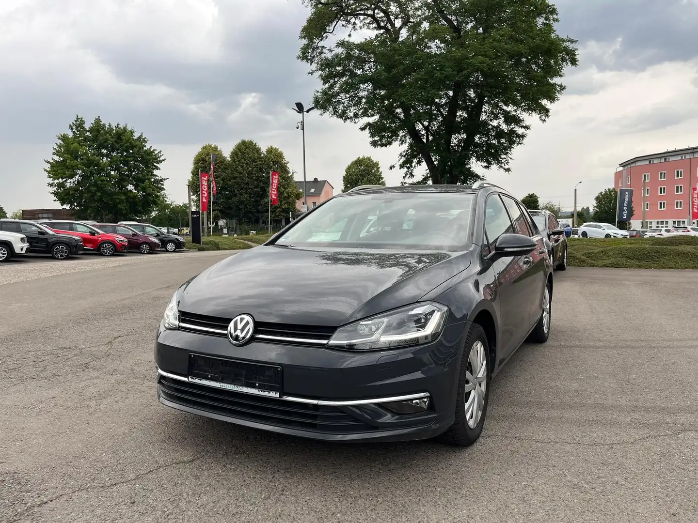 Volkswagen Golf 2.0 TDI DSG Highline Navi|LED|Winter|ACC|Massage Grau - 2
