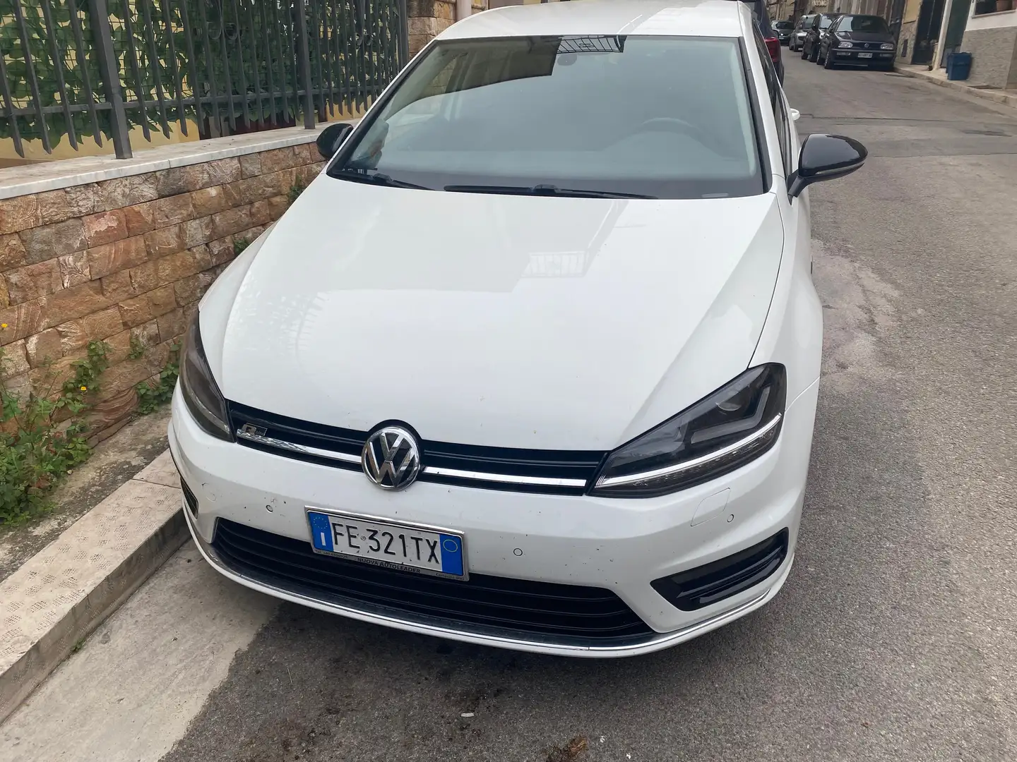 Volkswagen Golf Golf VII 2013 5p 1.6 tdi (btdi) Highline 110cv Bianco - 1