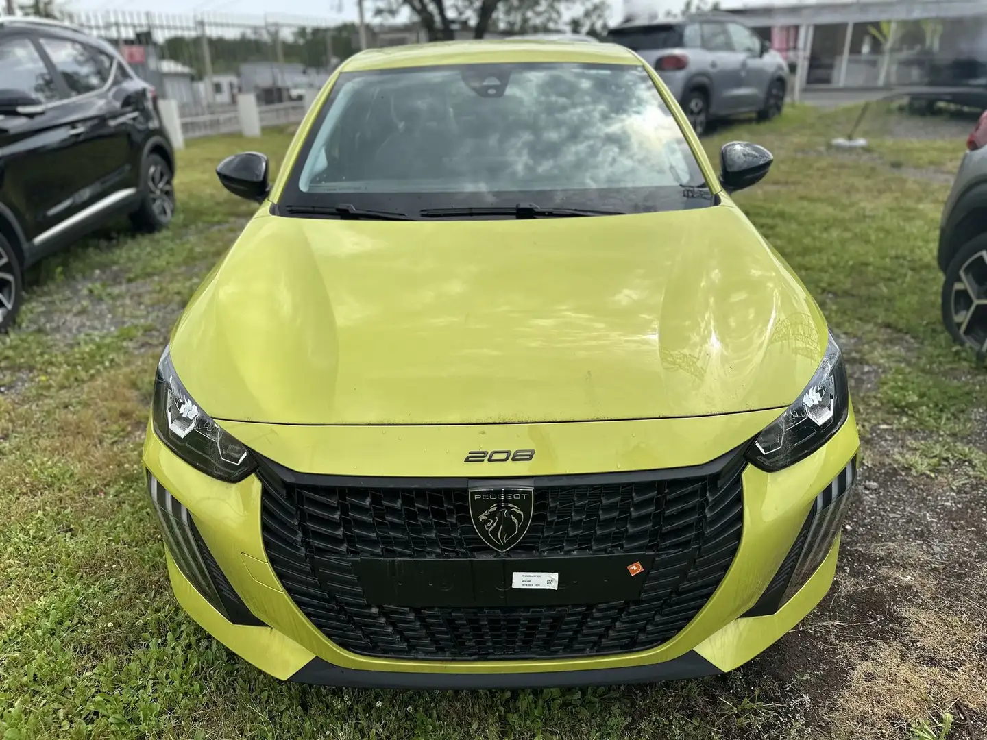 Peugeot 208 Hybrid 100 e-DCS6 Allure Jaune - 1