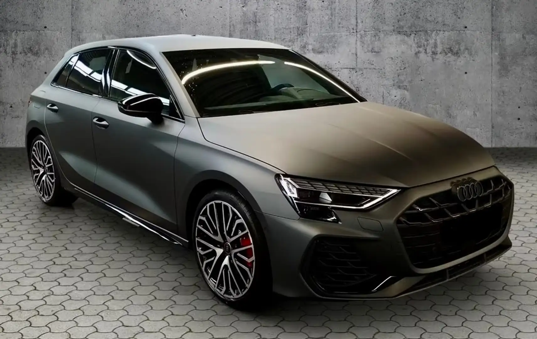 Audi S3 Sportback /Q/ RS exclusive / Akrapovic Grigio - 2
