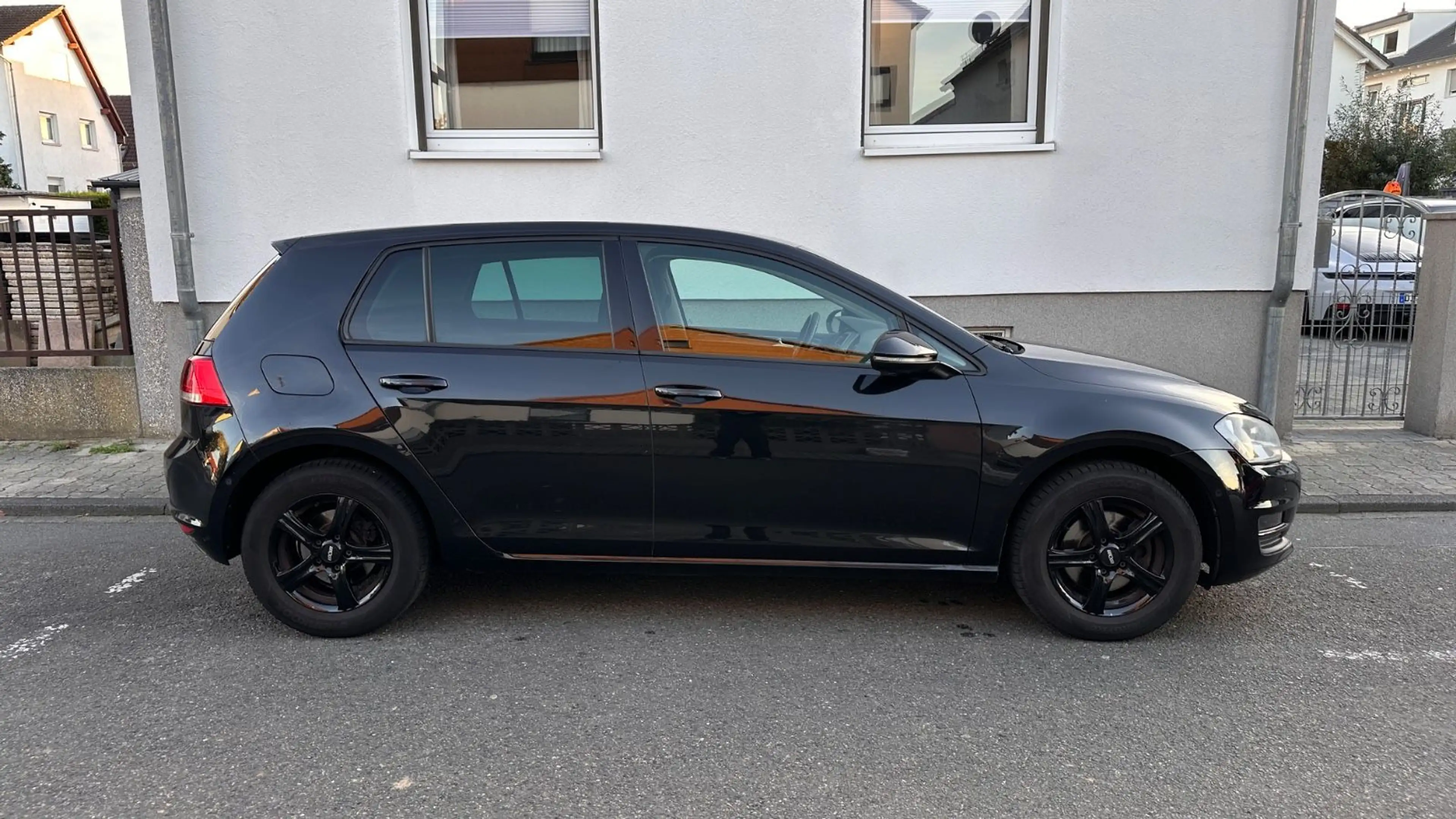 Volkswagen Golf VII Lim., 2. Hand, lückenlos scheckheftgepf — photo 3