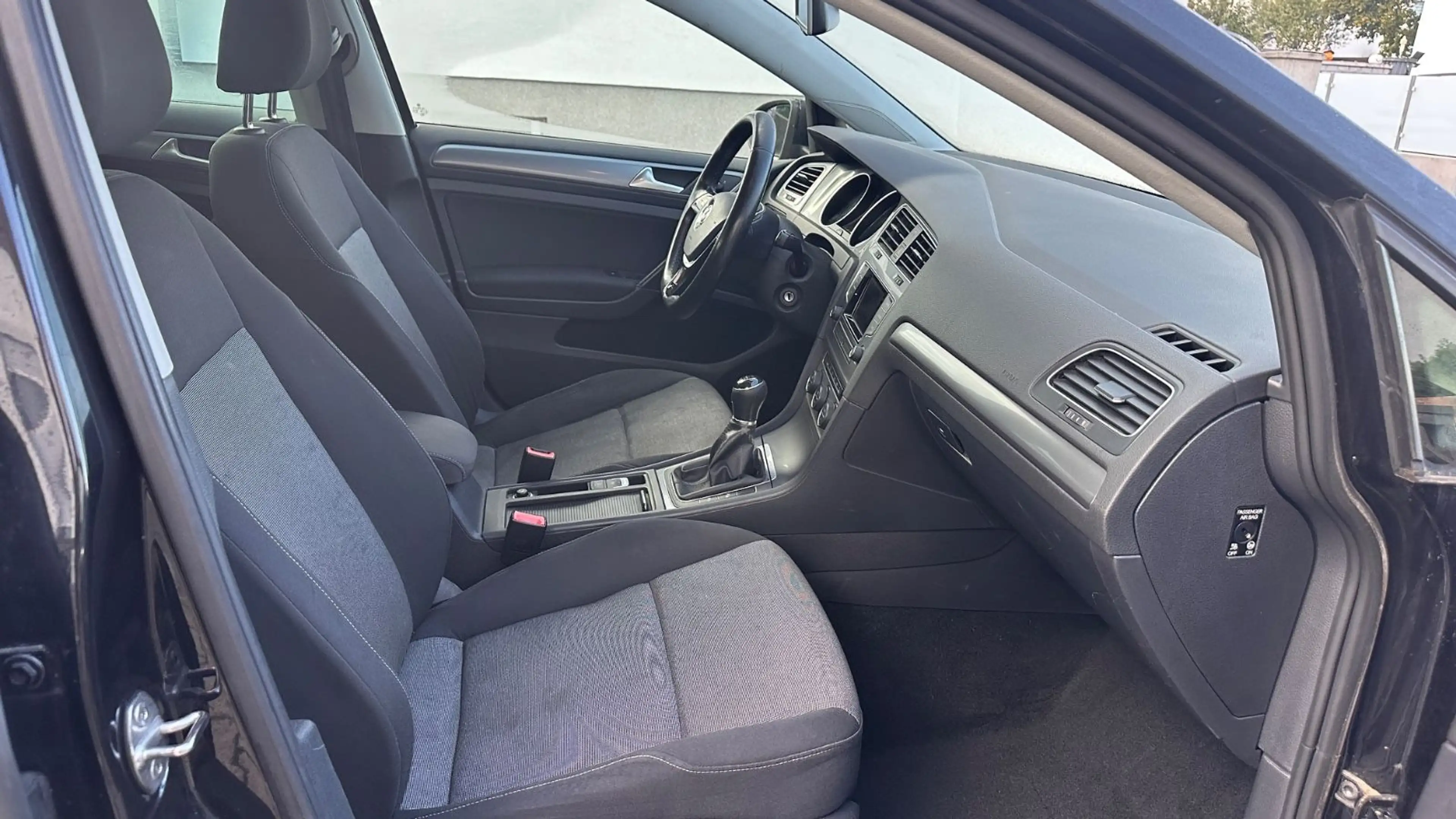Volkswagen Golf VII Lim., 2. Hand, lückenlos scheckheftgepf — photo 17