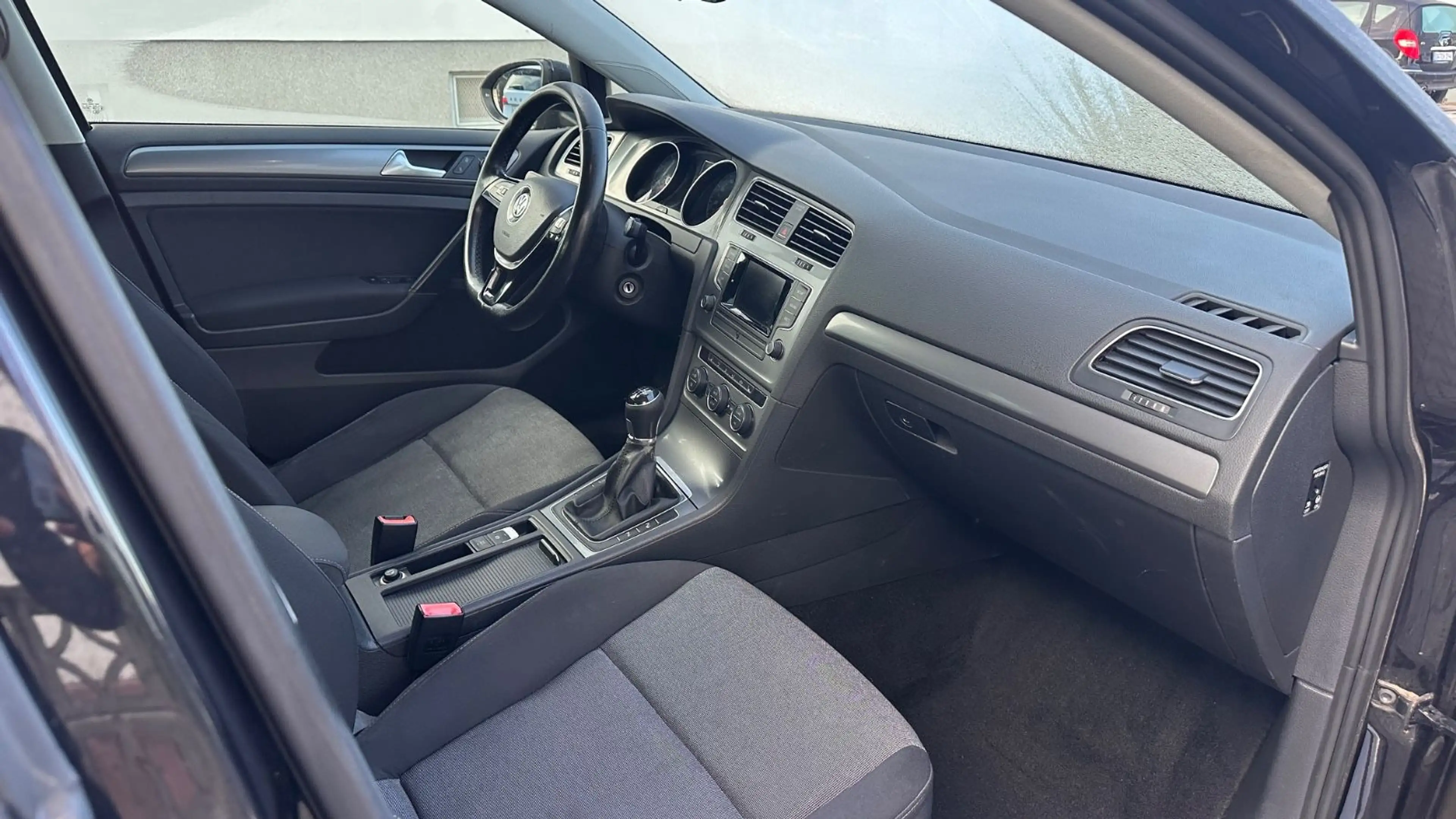 Volkswagen Golf VII Lim., 2. Hand, lückenlos scheckheftgepf — photo 16