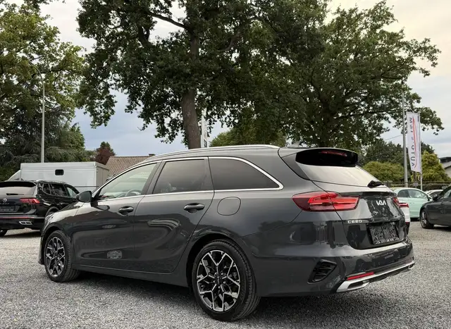 Kia Ceed view 2