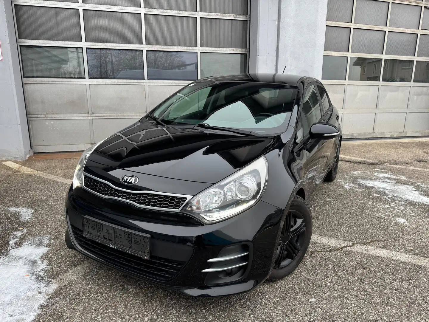 Kia Rio 1.2 MPI LED PDC Bluetooth Tempomat Schwarz - 1