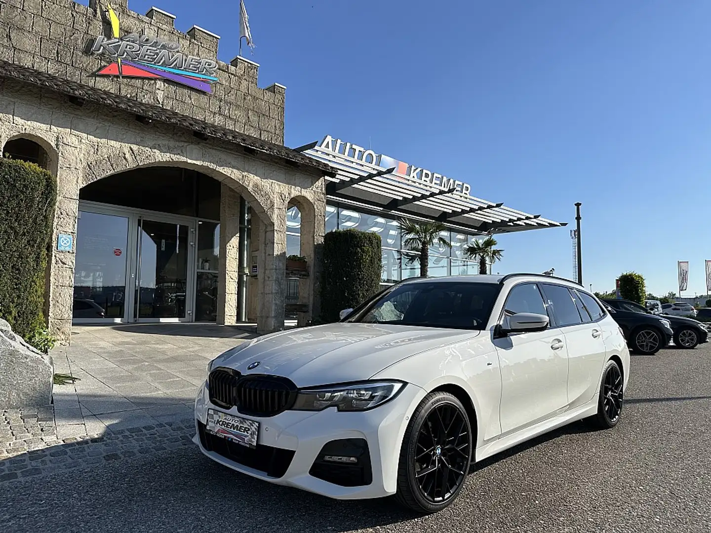 BMW 320 d xDrive Touring Aut./M-PAKET/HUD/RFK/LEDER/SHZ... Weiß - 2