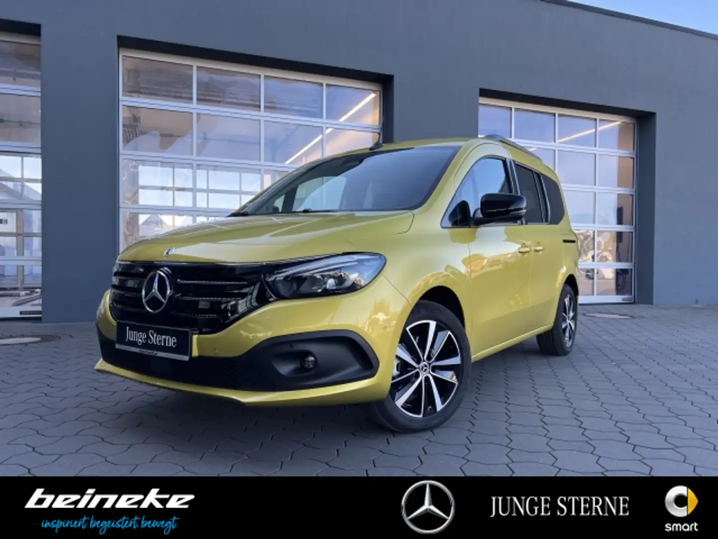 Mercedes-Benz EQT EQT 200 Premium Plus AHK LED Navi Parktronic KAM Sárga - 2