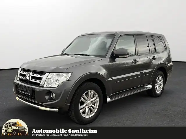 Mitsubishi Pajero 3.2 DI-D Intense*NUR 133TKM*1HAND*7SITZE*