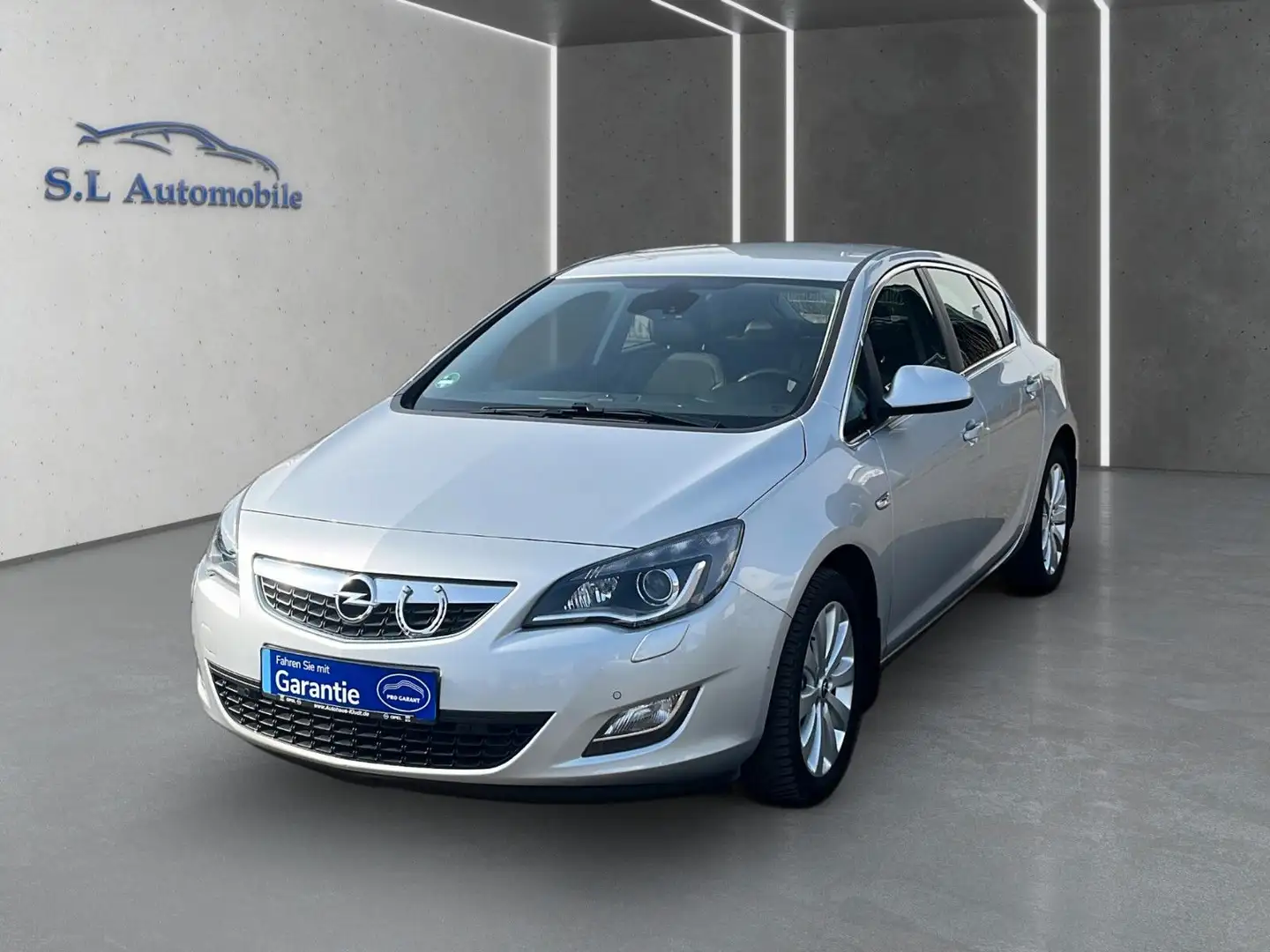 Opel Astra J Lim. 5-trg. Innovation Wagen Nr 073 Argent - 1