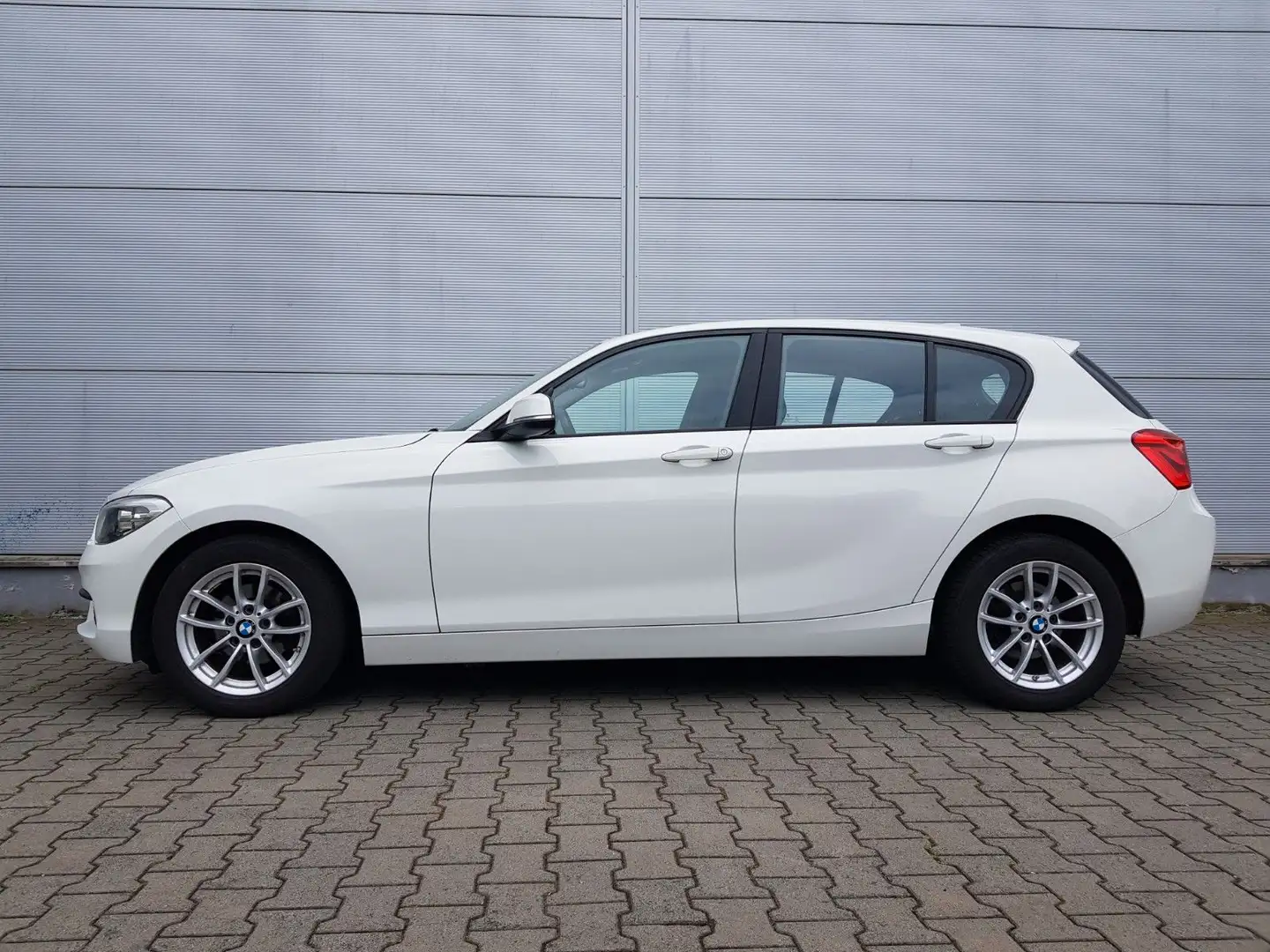 BMW 118 i Advantage (Automatik) Weiß - 1