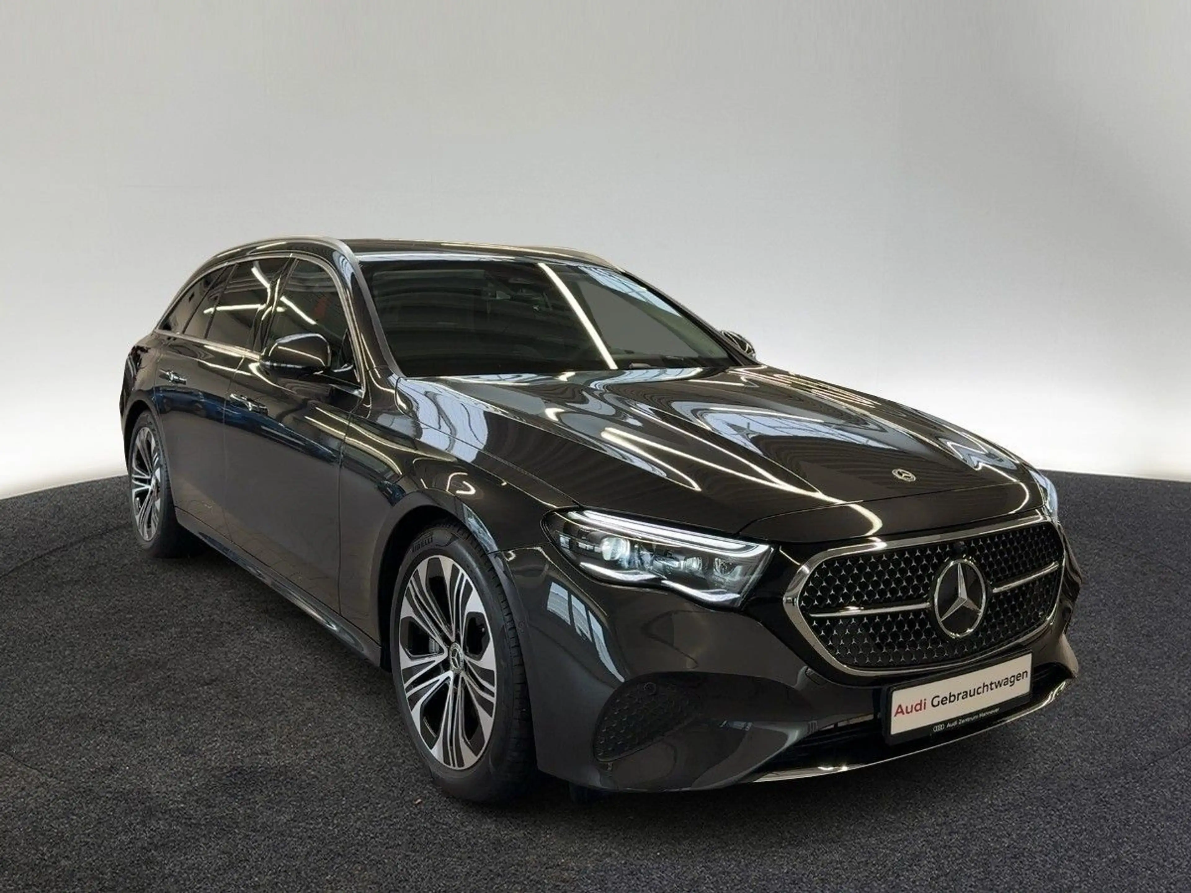 Mercedes-Benz E 450 d Avantgarde Advanced Plus 4Matic Kamera N — photo 6