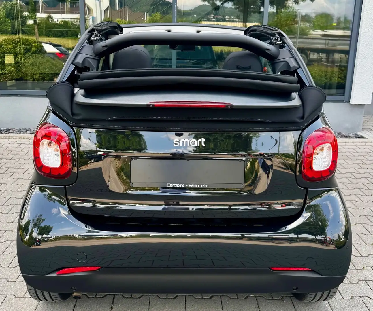 smart forTwo Cabrio Passion AUTOMATIK*NAVI*SHZ*KLIMA Schwarz - 2