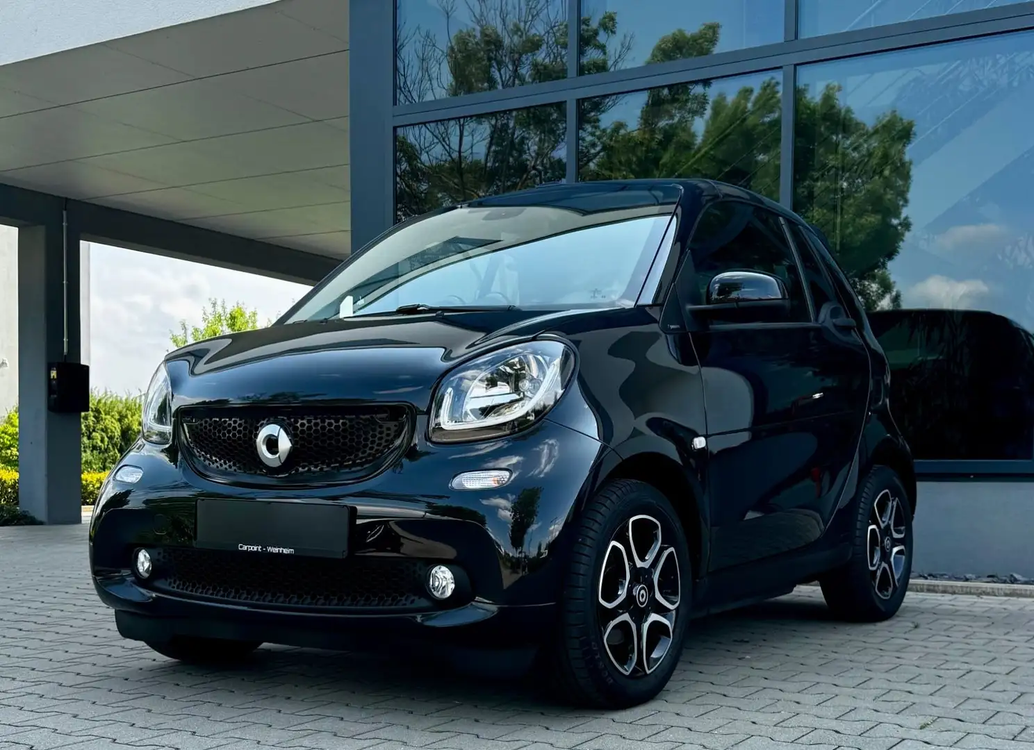 smart forTwo Cabrio Passion AUTOMATIK*NAVI*SHZ*KLIMA Schwarz - 1