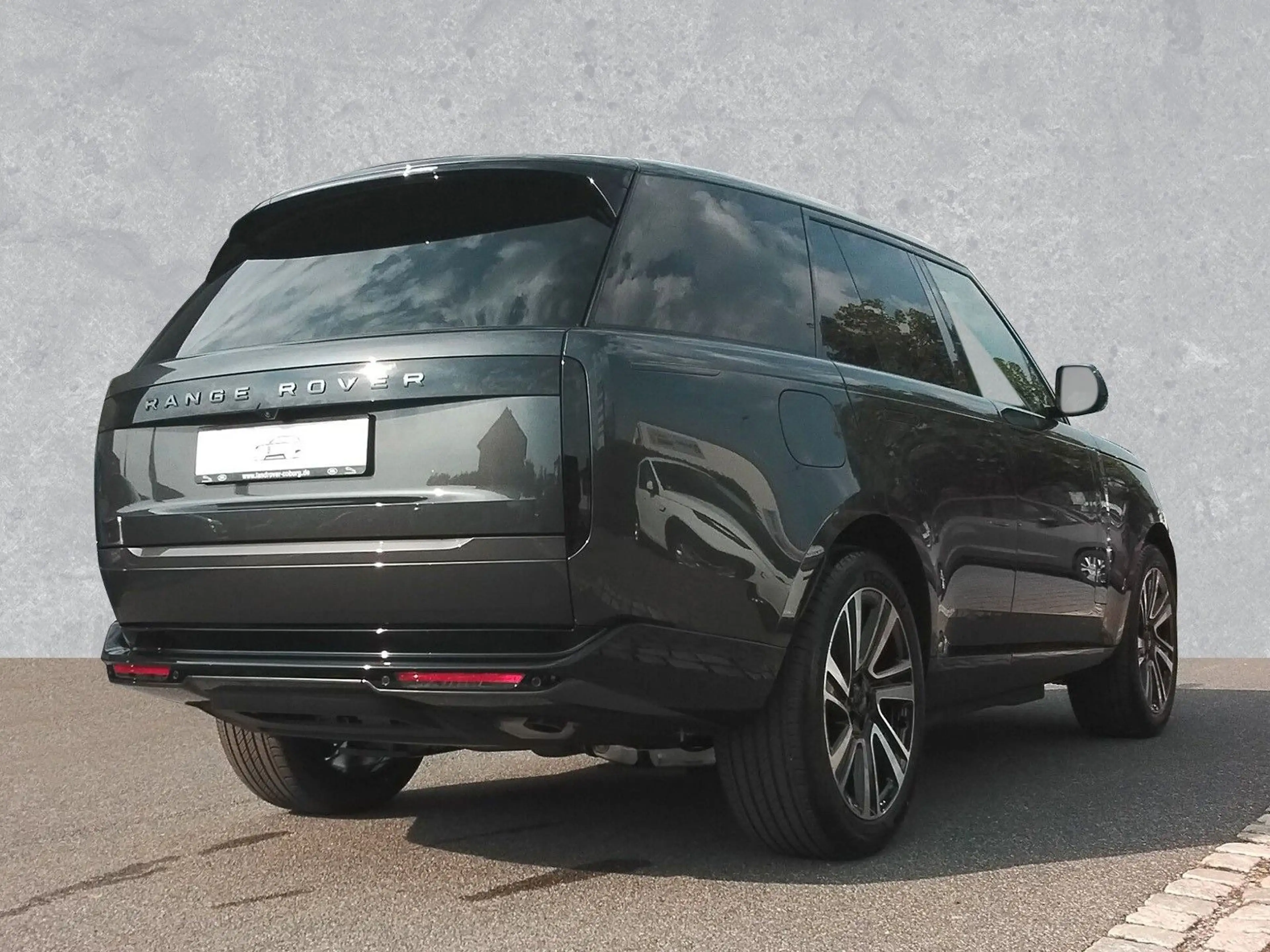 Land Rover Range Rover P460e HSE PHEV — photo 2
