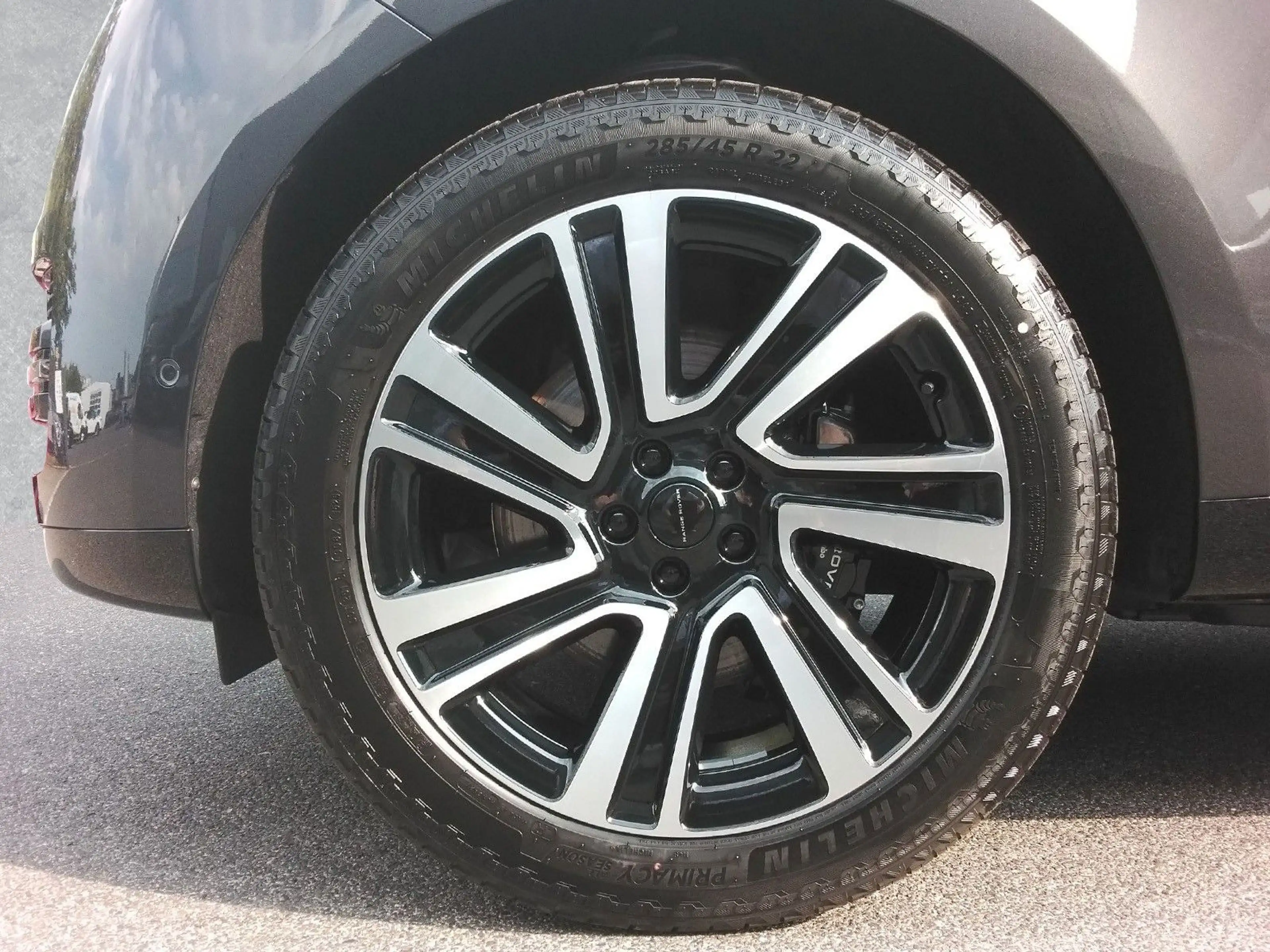 Land Rover Range Rover P460e HSE PHEV — photo 9
