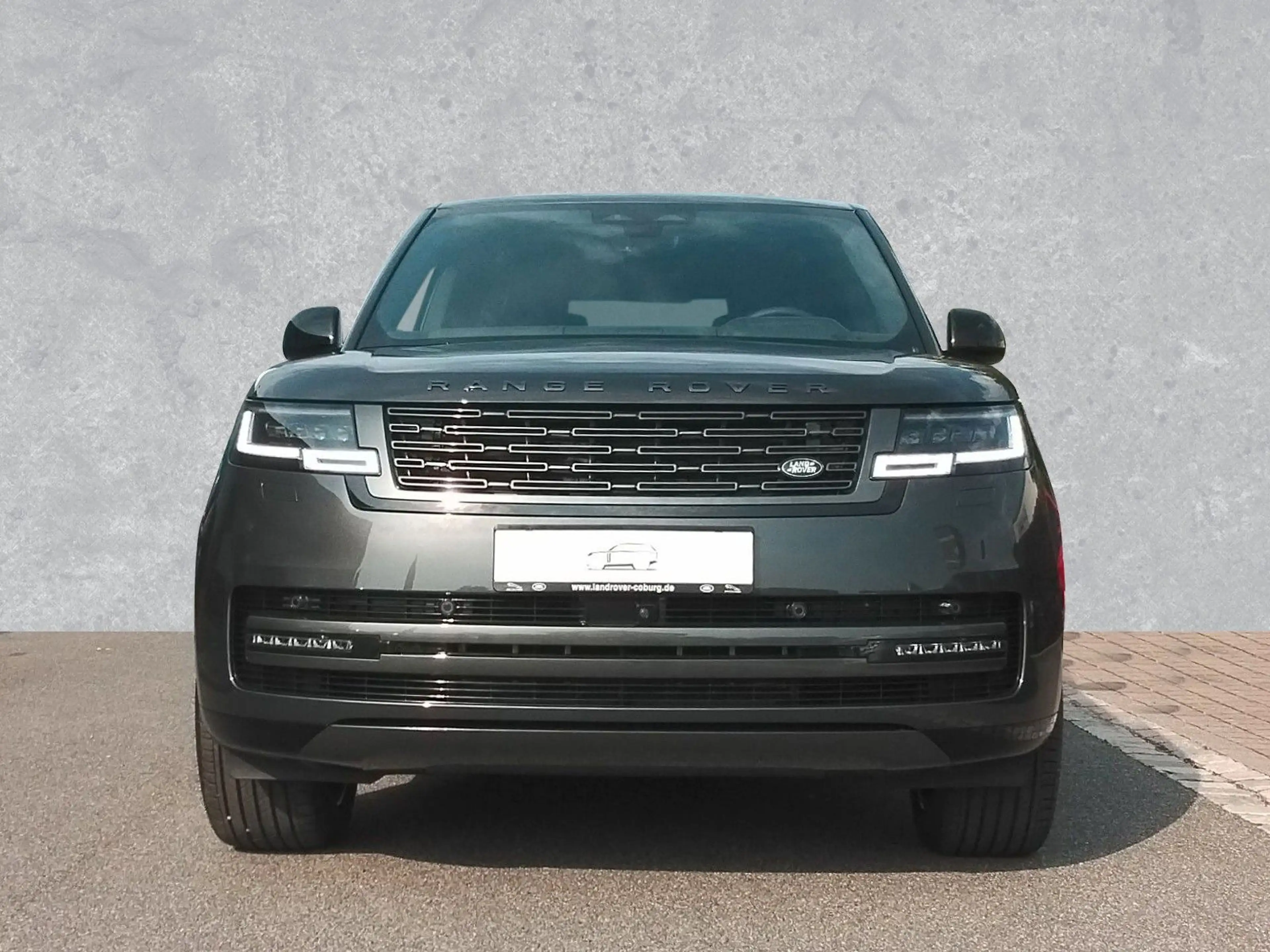 Land Rover Range Rover P460e HSE PHEV — photo 8